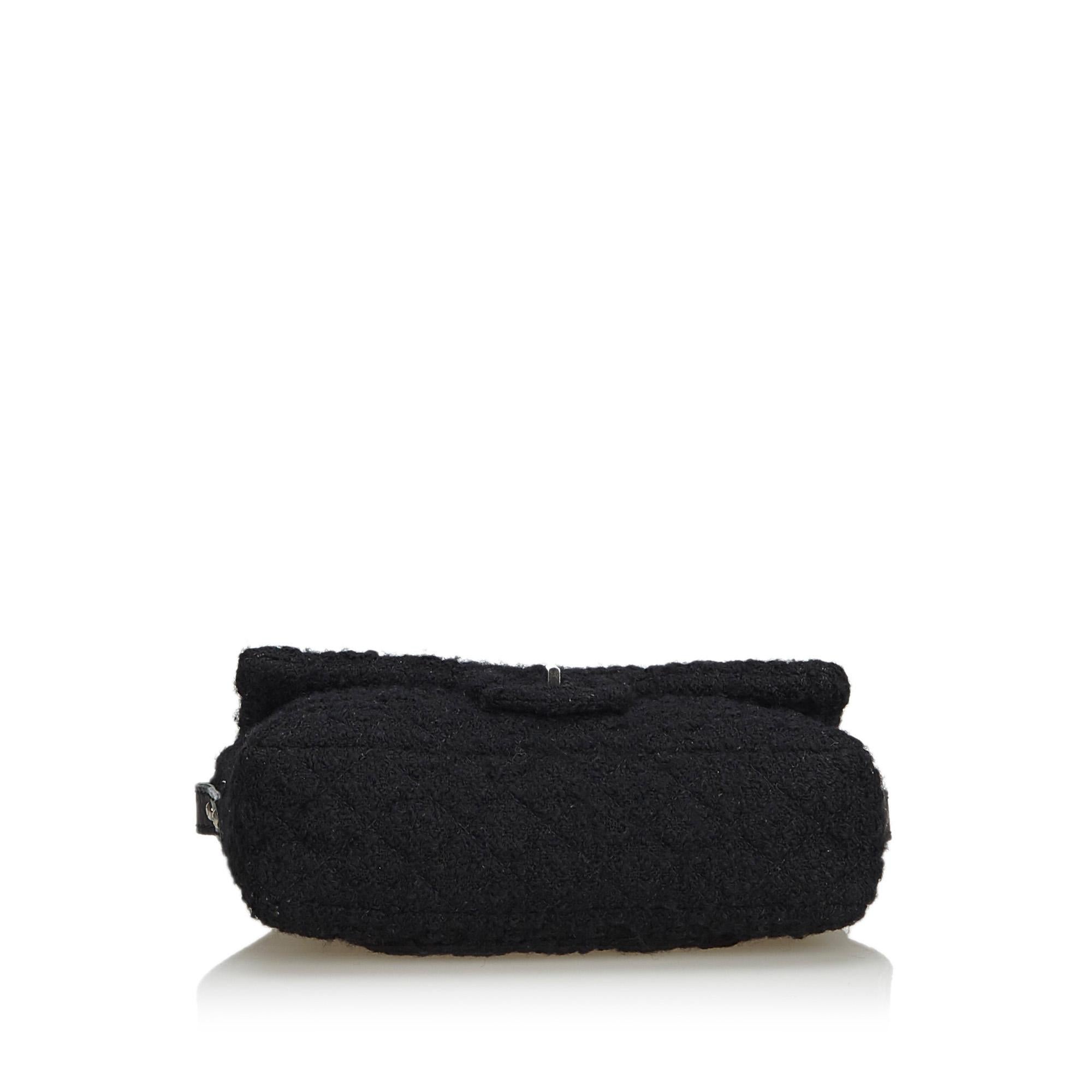 Women's Chanel Black Wool Fabric Reissue Flap Shoulder Bag France For Sale