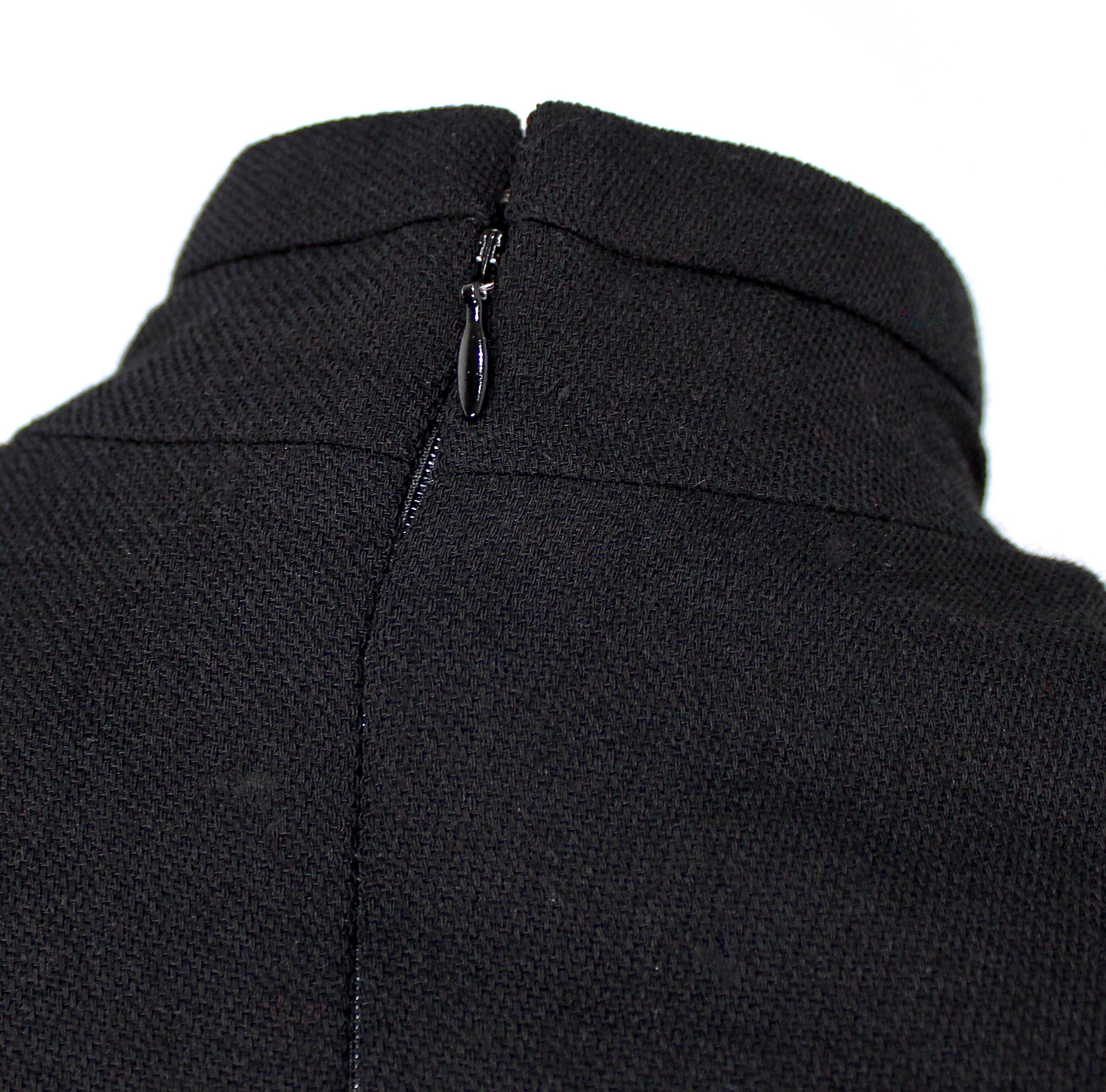 Chanel Black Wool High-Collar Button Dress circa 1990s im Angebot 3