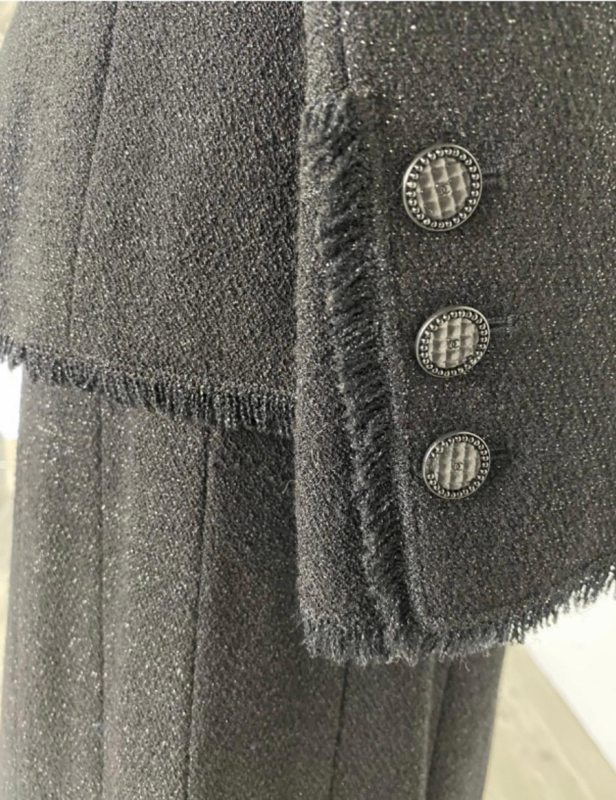 Women's Chanel black wool Jacket and Skirt Suit For Sale