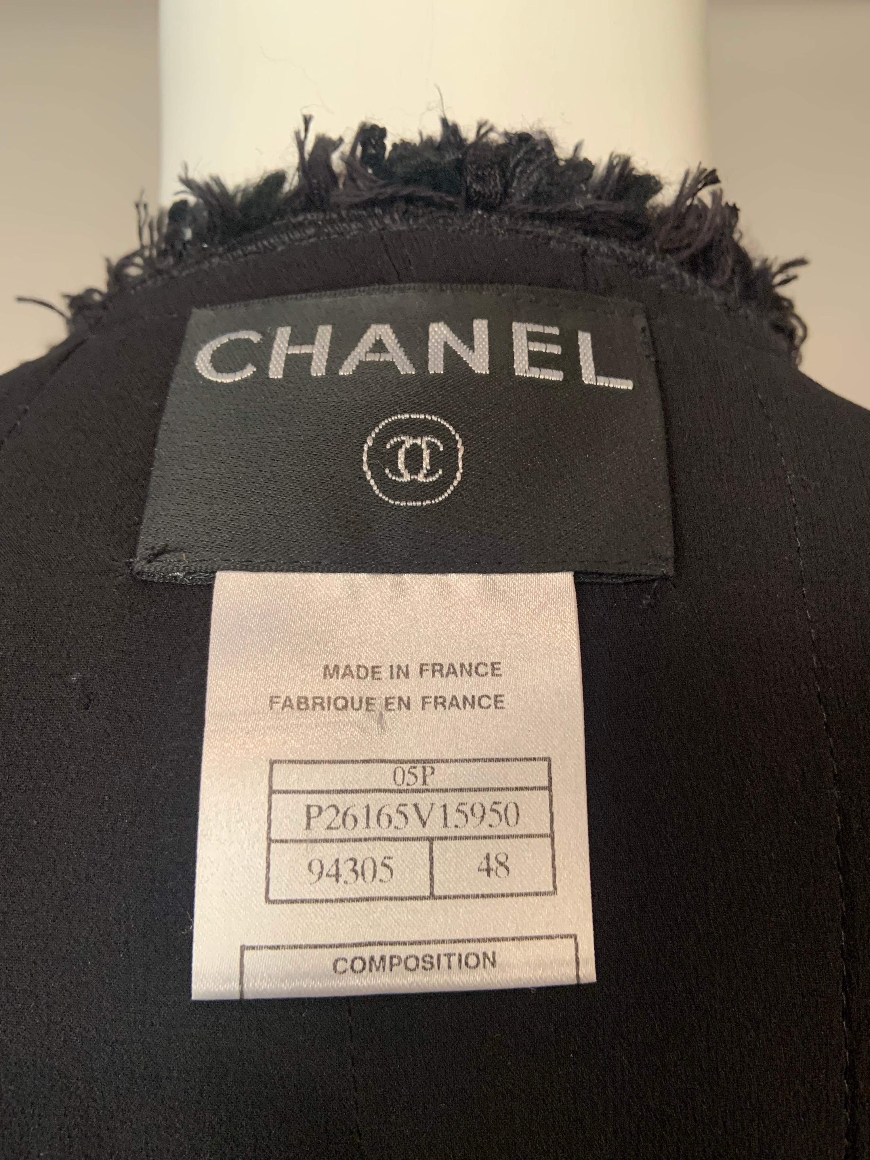Giacca Chanel in lana nera con paillettes e nastri neri in vendita 8
