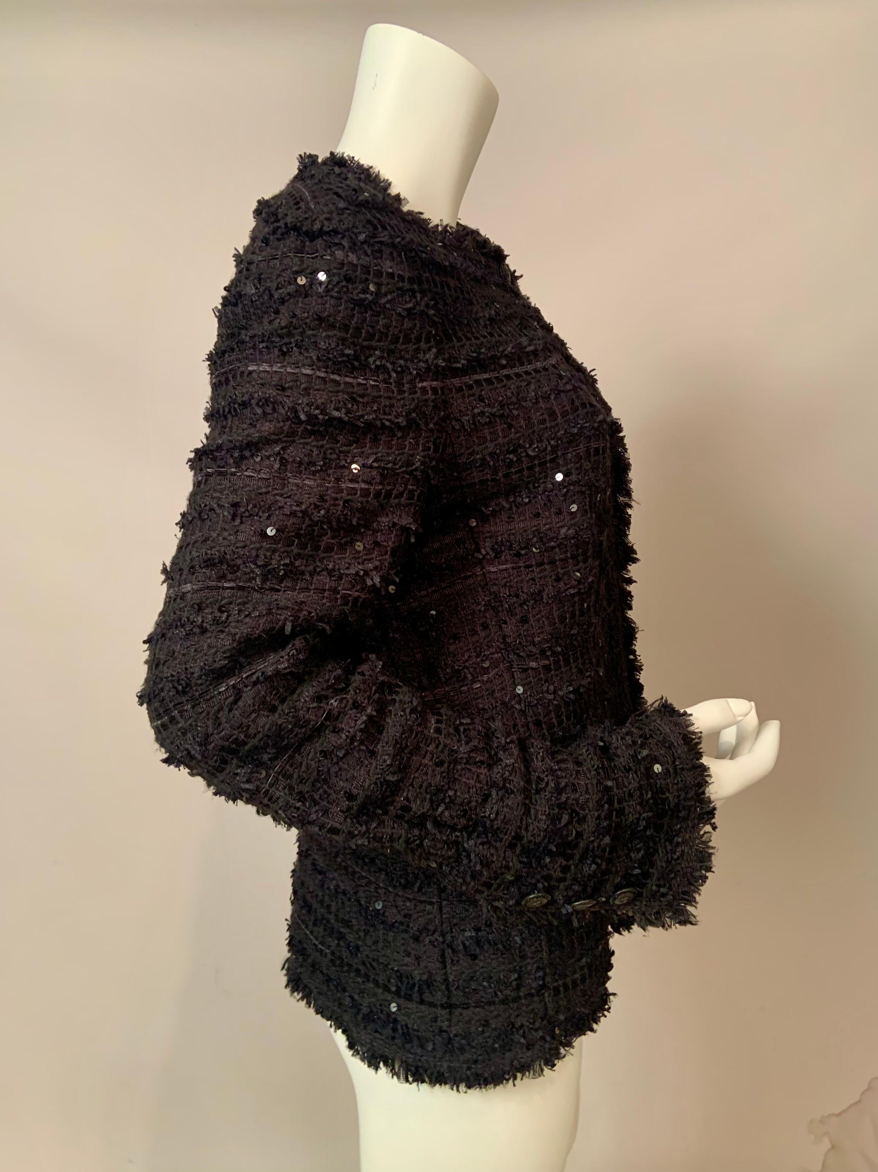 Giacca Chanel in lana nera con paillettes e nastri neri in vendita 3