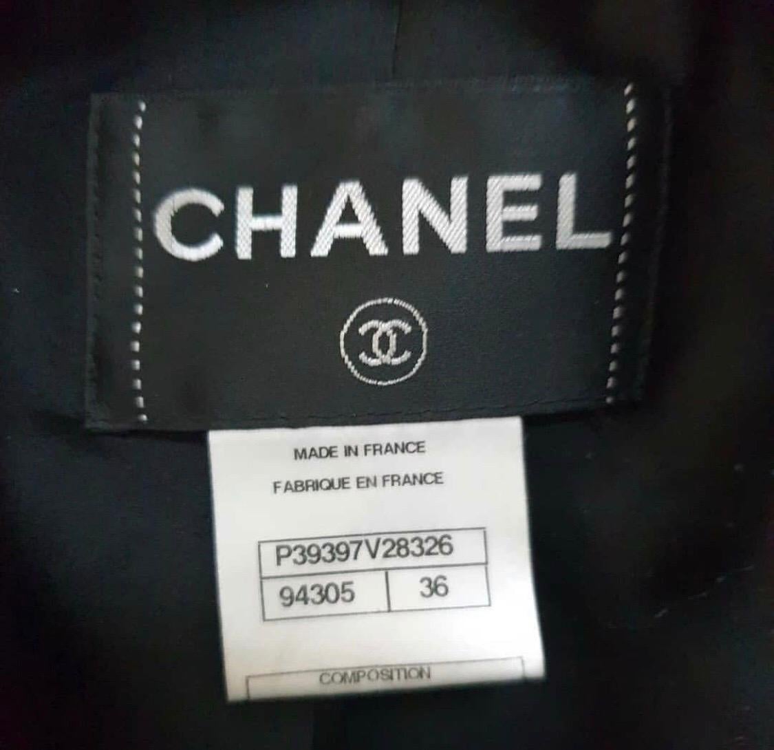 Chanel Black Wool Short Length Coat CC Buttons In Excellent Condition In Krakow, PL