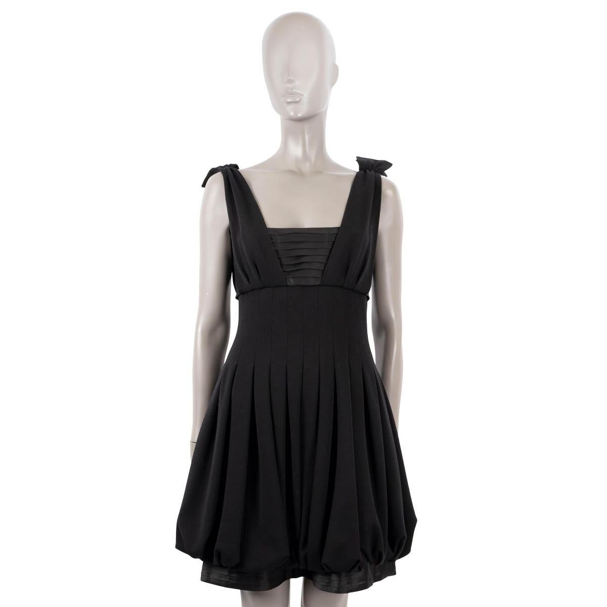 Women's CHANEL black wool & silk 2007 07A PLEATED Cocktail Dress 36 XS For Sale
