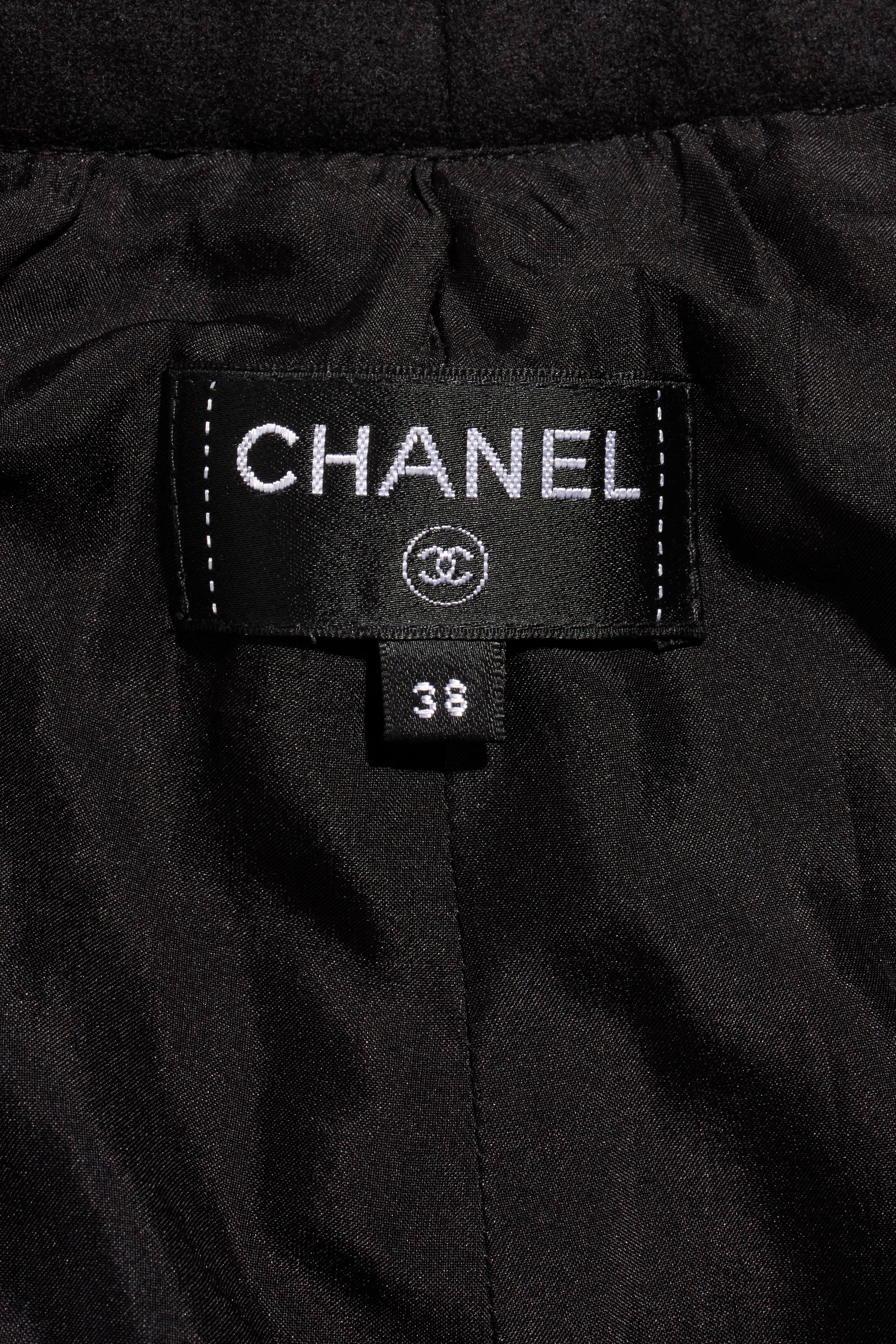 Chanel Black Wool Slim Cropped Pants – Size 38 (US 6) For Sale 2