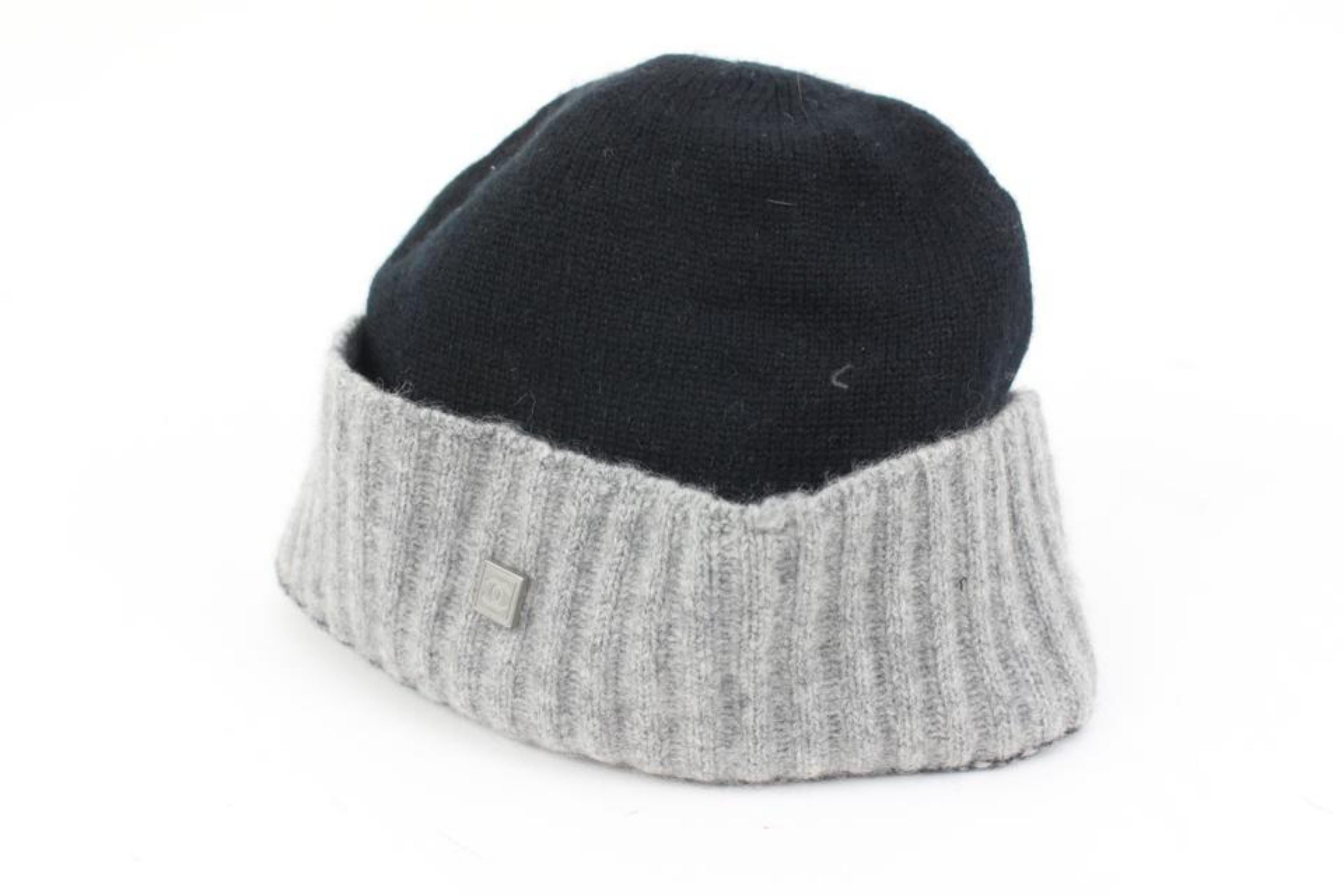 Chanel Black x Grey Cashmere CC Logo Beanie Skull Cap Ski Hat 53ck325s
Made In: Scotland
Measurements: Length:  10