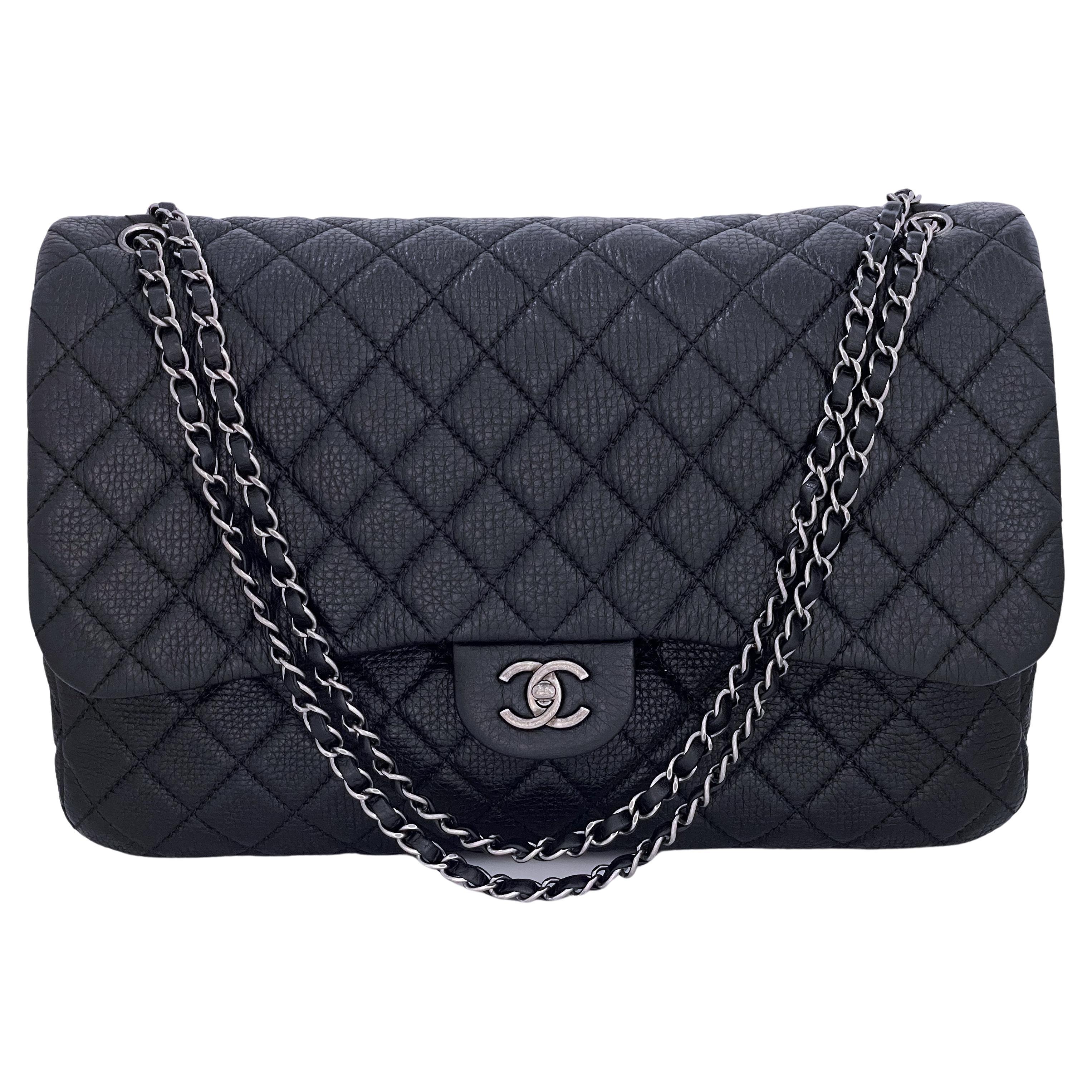 Chanel Vintage 2004 Black White Tweed Medium Classic Double Flap Bag SHW  67659 For Sale at 1stDibs