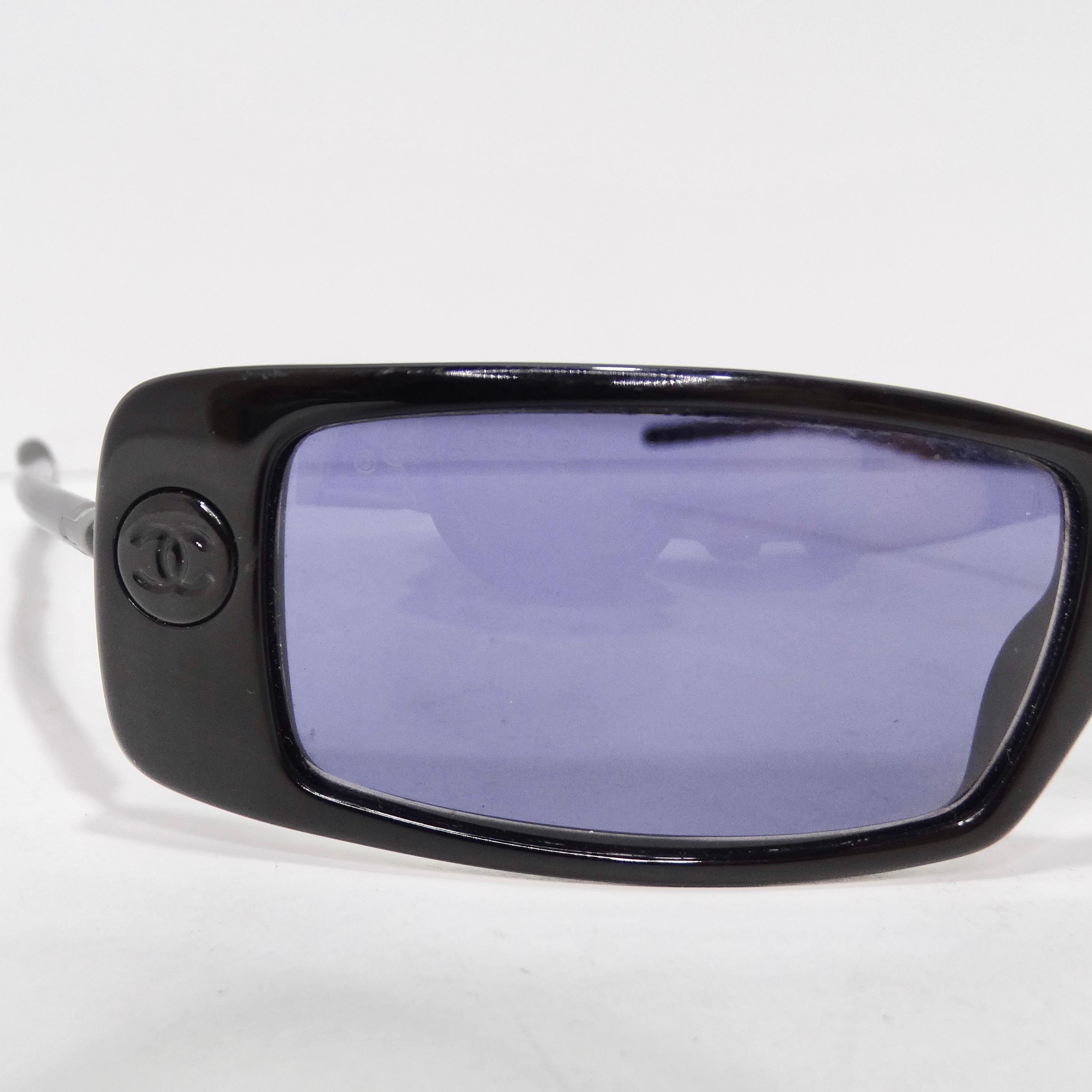 Chanel Schwarze Y2K Sonnenbrille mit quadratischem Rahmen im Angebot 1