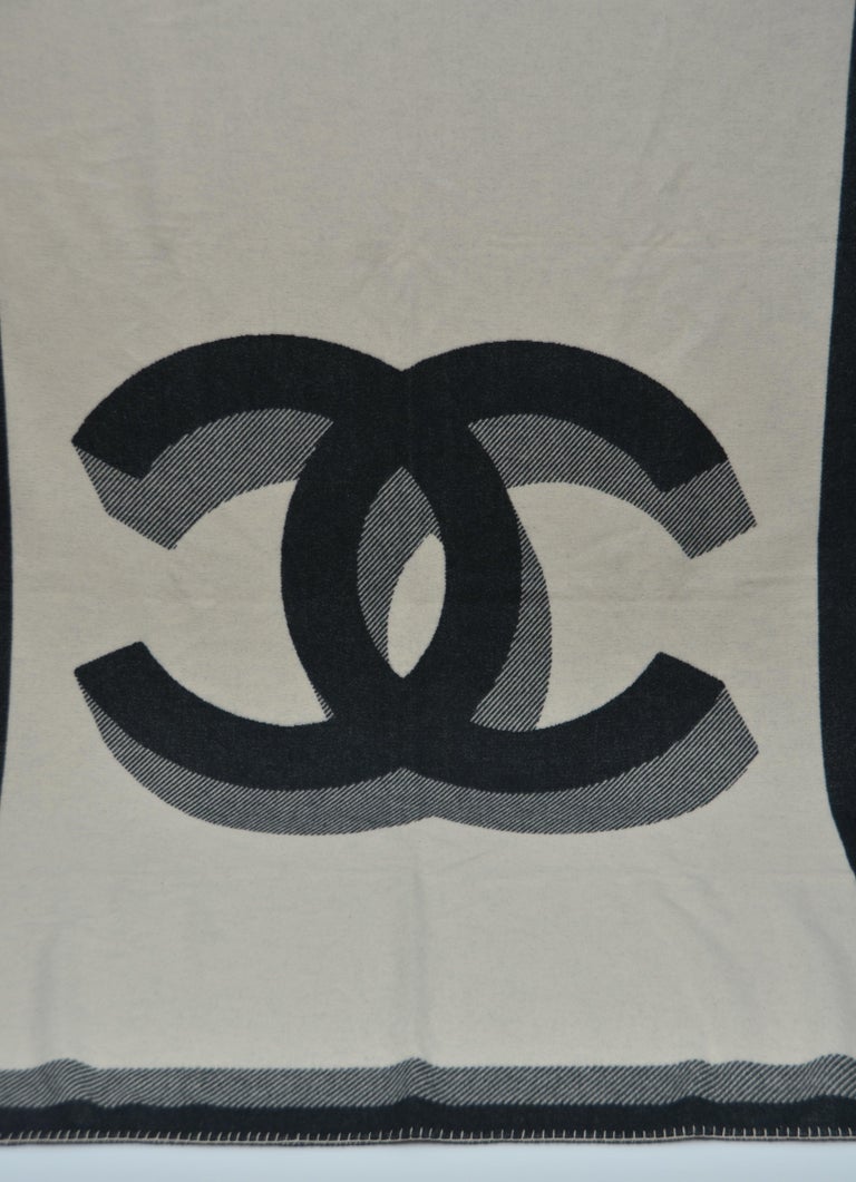 logo-chanel Throw Blanket for Sale by tryshakira