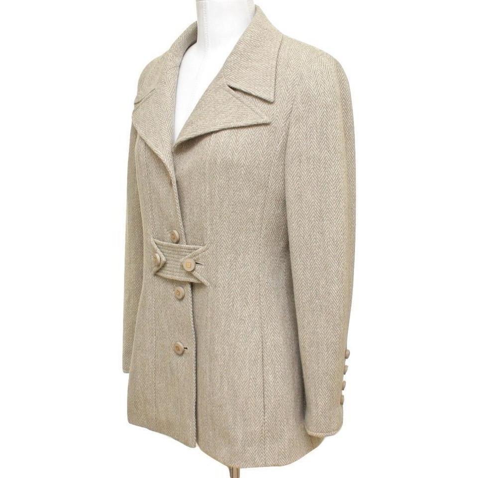 CHANEL Blazer Beige Jacket Wool Blend Gold HW Long Sleeve 36 Vintage 96A In Excellent Condition For Sale In Hollywood, FL