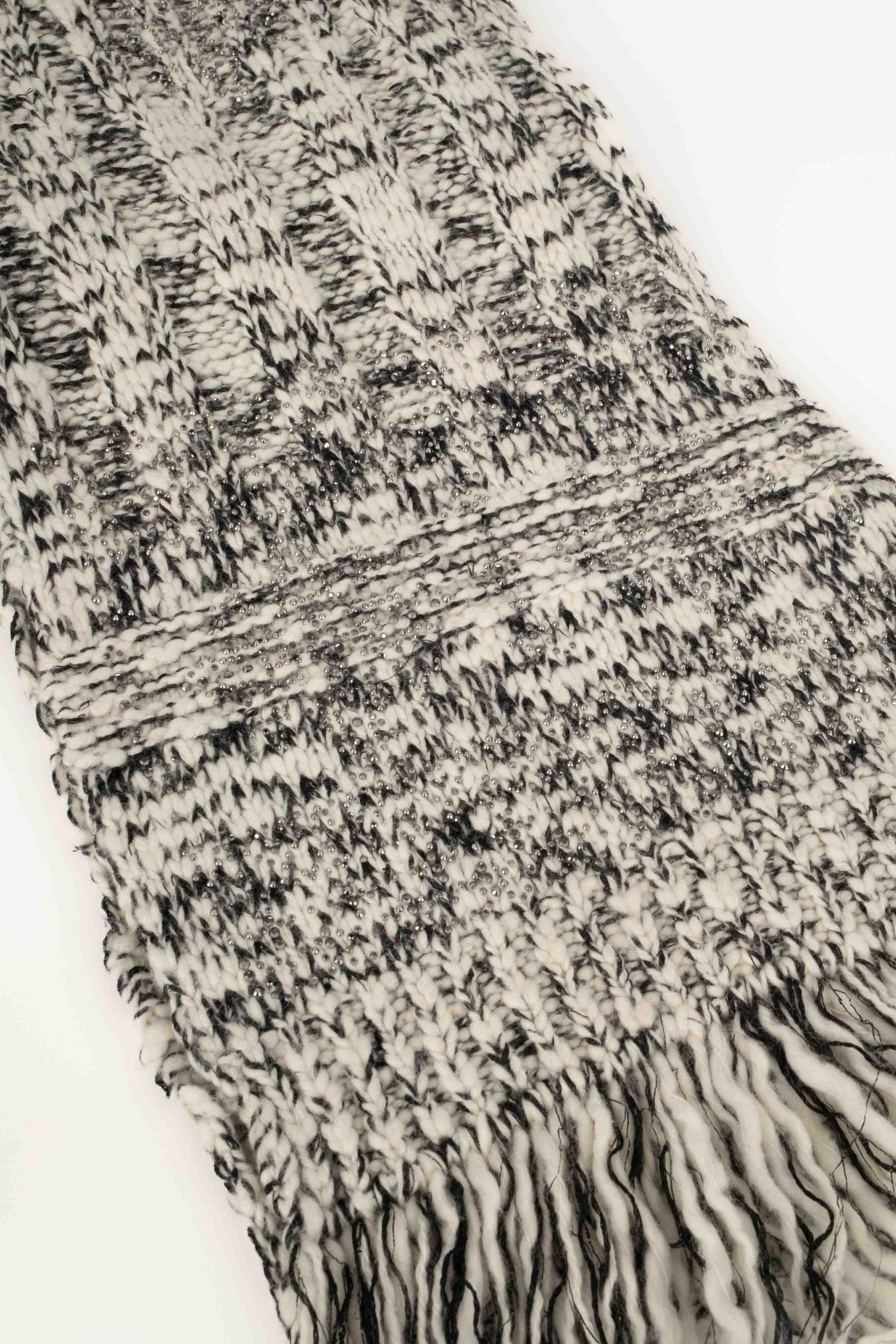 Écharpe grise en laine et cachemire mélangés de Chanel Pour femmes en vente