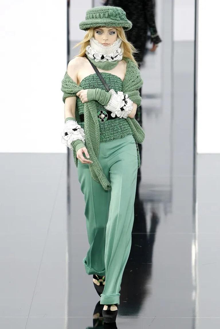Chanel Blended Mohair and Cashmere Hat, 2009 For Sale 2