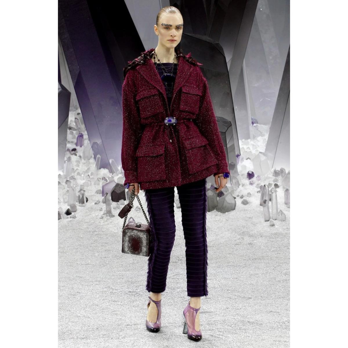 Noir Chemisier et pantalon CHANEL, A/H 2012 en vente