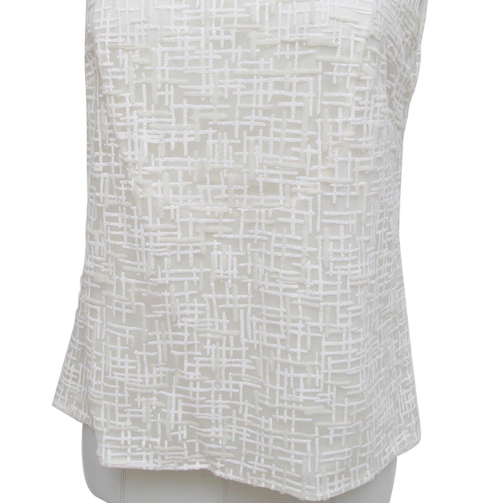 CHANEL Bluse Top Shirt Elfenbein ärmellos CC Kunstperlen Knopfleiste Gr. 40 2012 Damen im Angebot