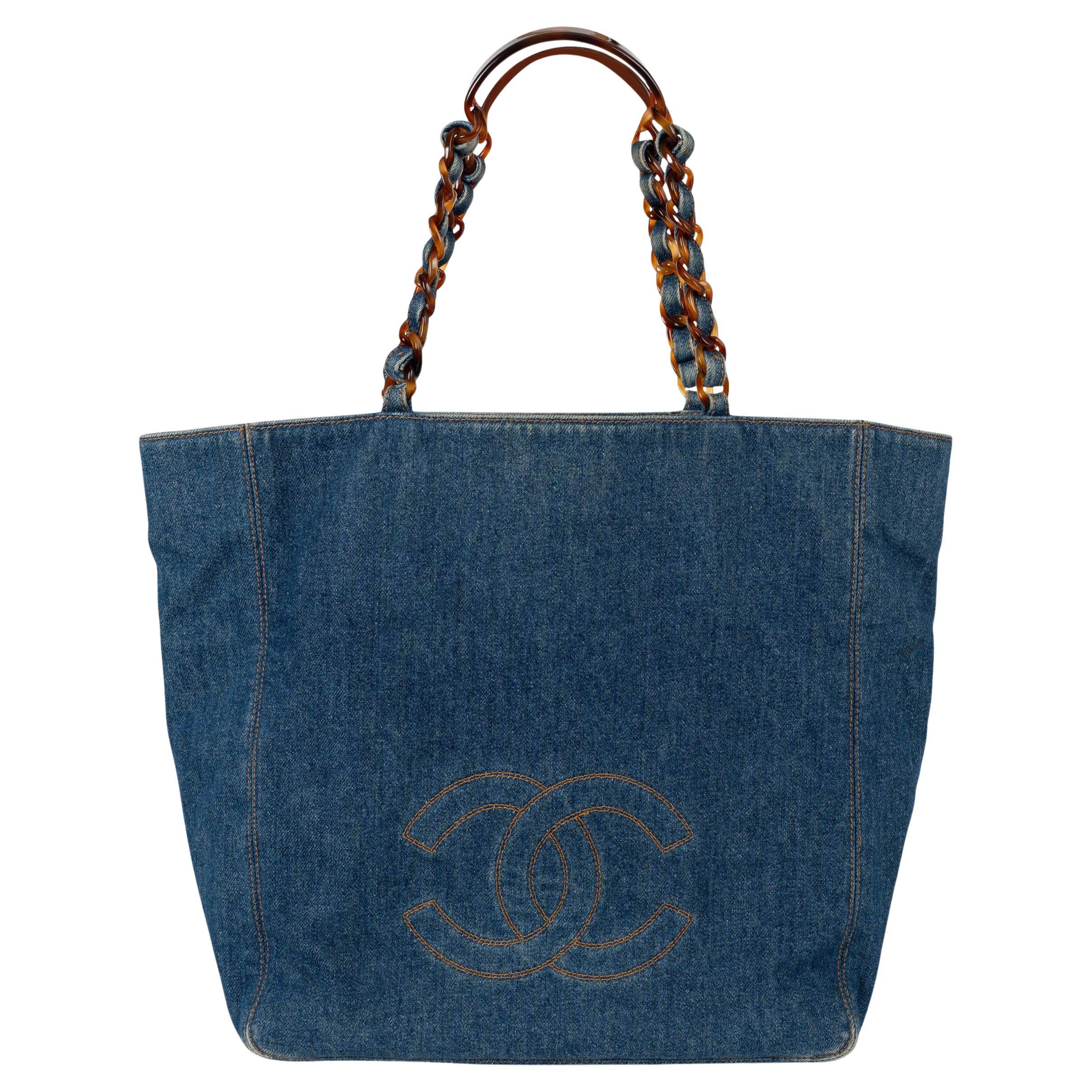 CHANEL blue 1996-99 CC DENIM TORTOISE CHAIN Tote Bag