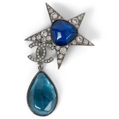CHANEL blue 22C DUBAI STRASS STAR DROP Brooch