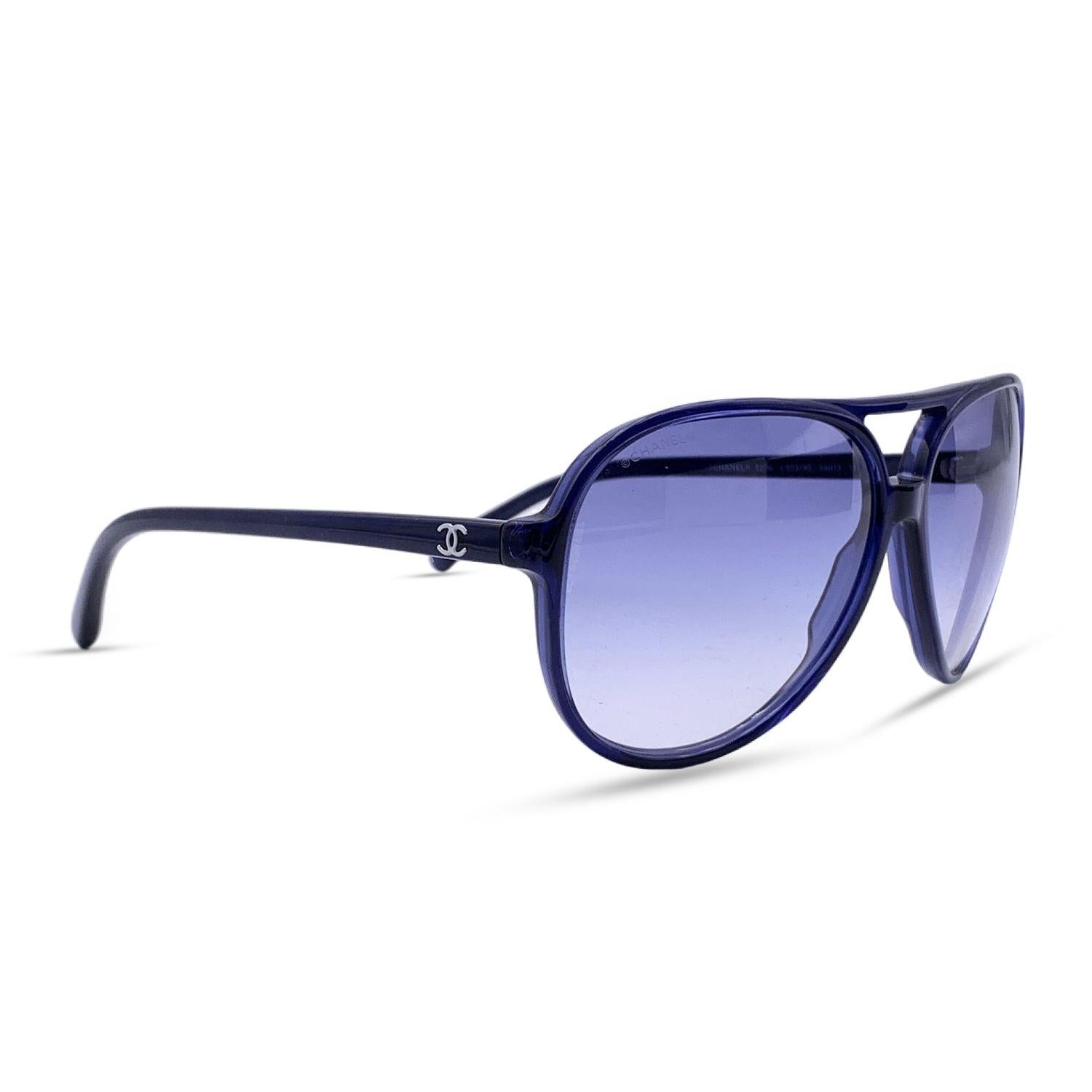 Chanel Blue Acetate Aviator Sunglasses 5206 59/13 135 mm In Excellent Condition In Rome, Rome