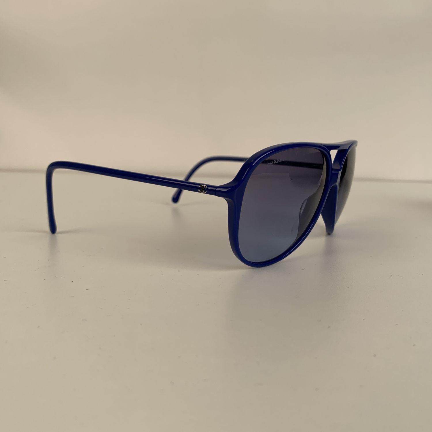 Chanel Blue Acetate Aviator Sunglasses Mod 5287 A Small Logo In Excellent Condition In Rome, Rome