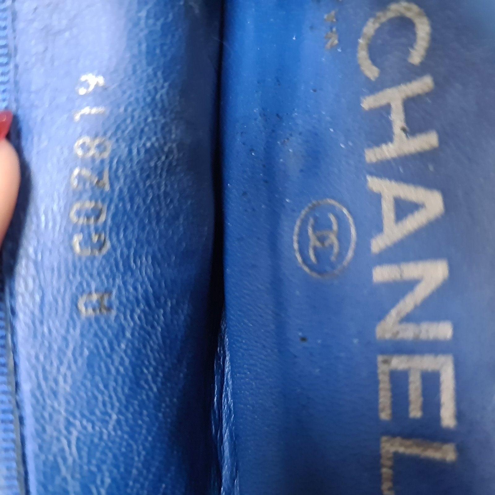 Ballerine Chanel in alligatore blu CC  Sz. 40.5 in vendita 2