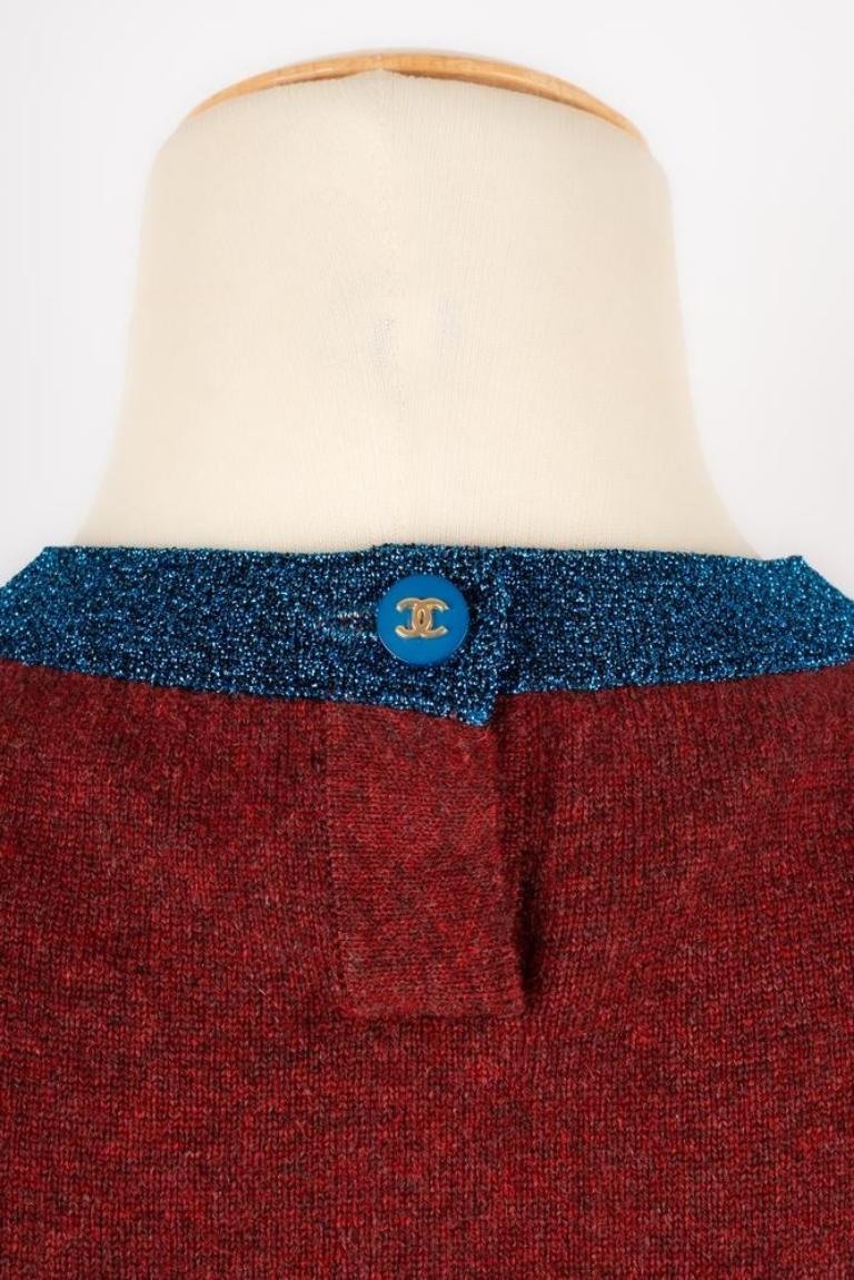 Chanel Blue and Burgundy Cashmere Twin Set, 1996 For Sale 3