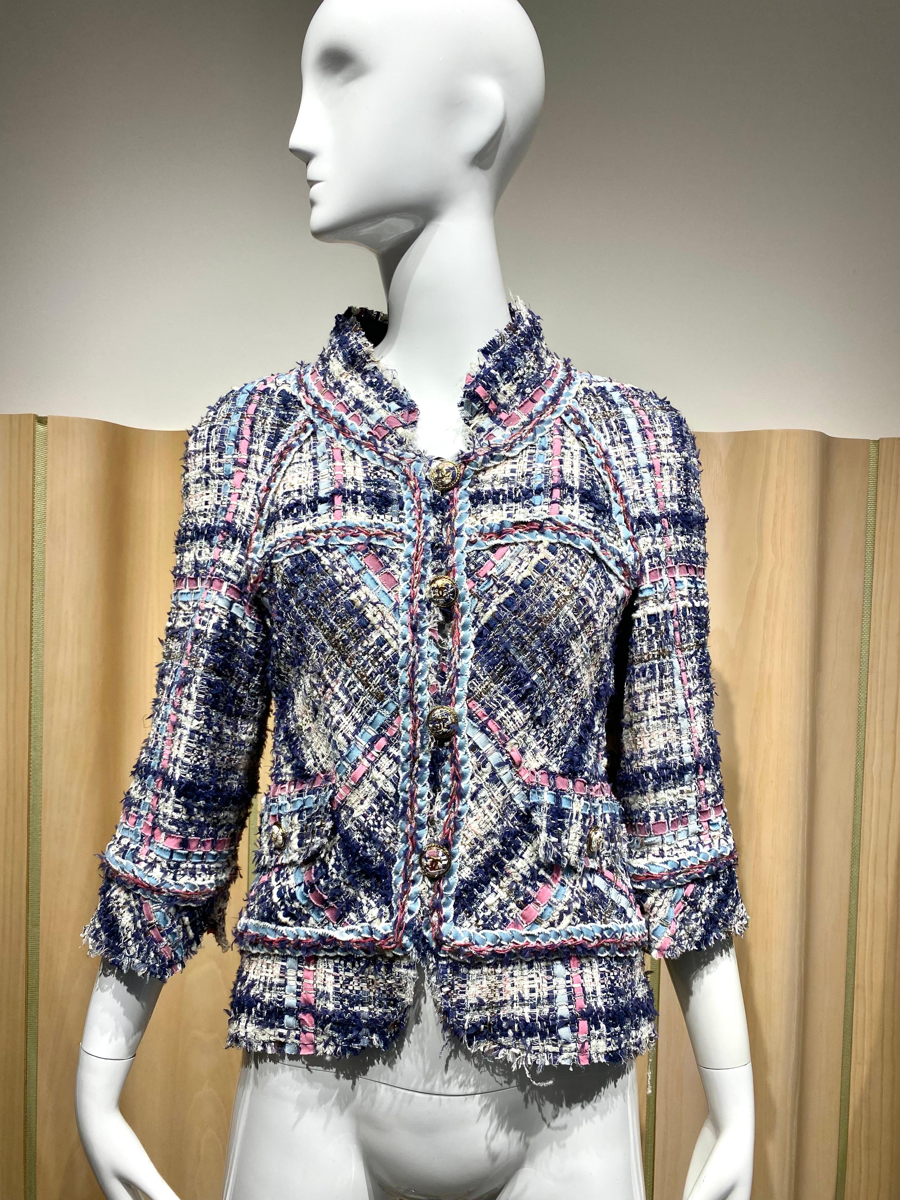 Giacca Boucle con nastri blu e rosa di Chanel in vendita 7