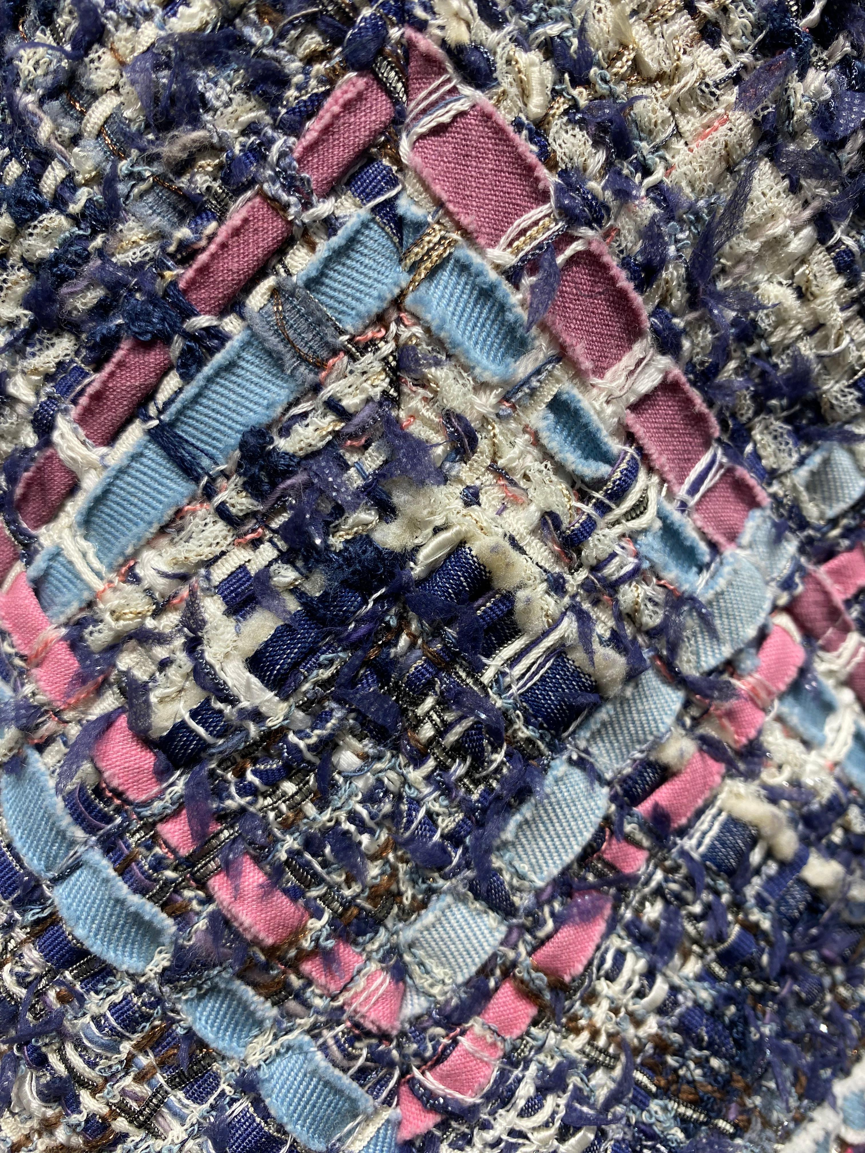 Giacca Boucle con nastri blu e rosa di Chanel in vendita 2
