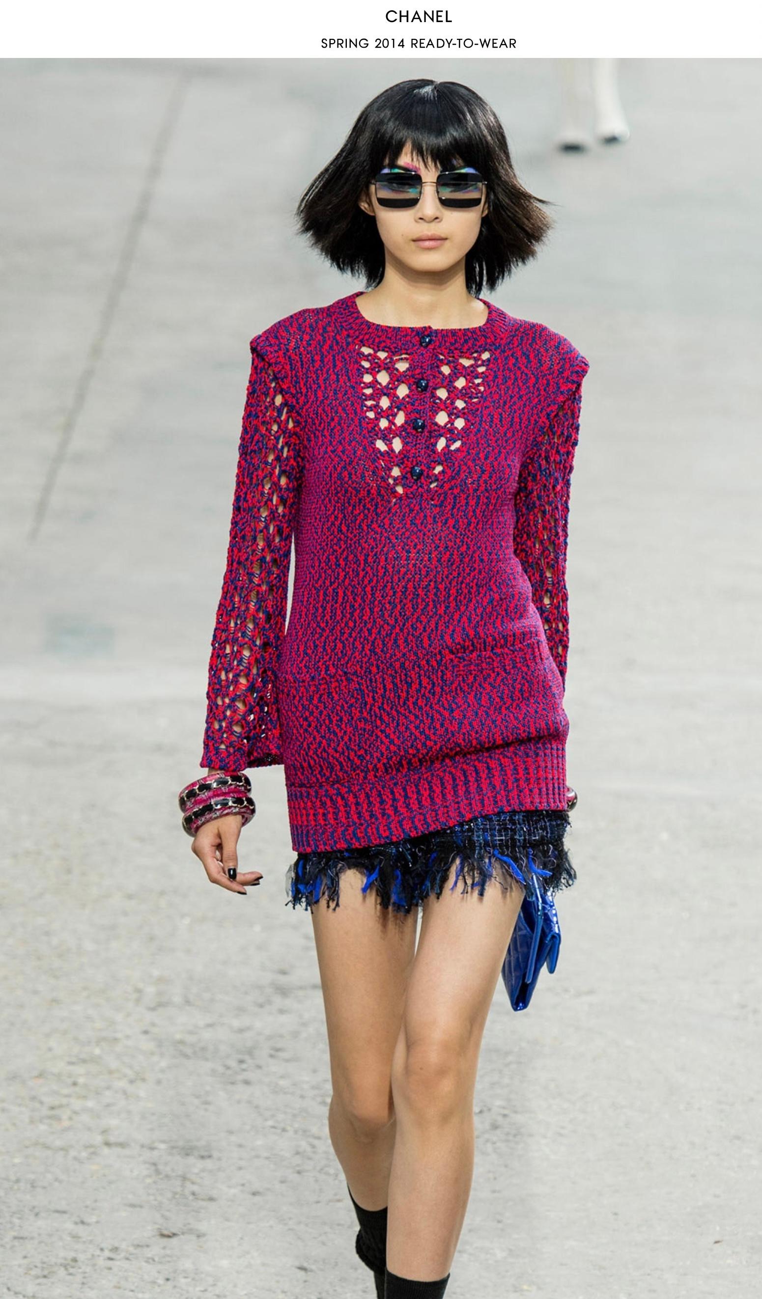 Women's Chanel Runway Spring 2014 Red and Blue Cotton Knit Crochet Sweater - Size 40 For Sale