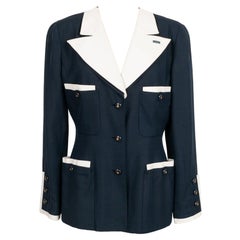 Giacca Chanel blu e bianca in seta selvaggia