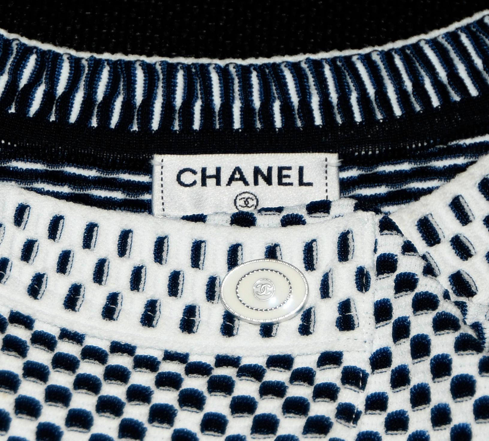 Women's Chanel Blue and White Knit Round Collar Short Sleeve Top