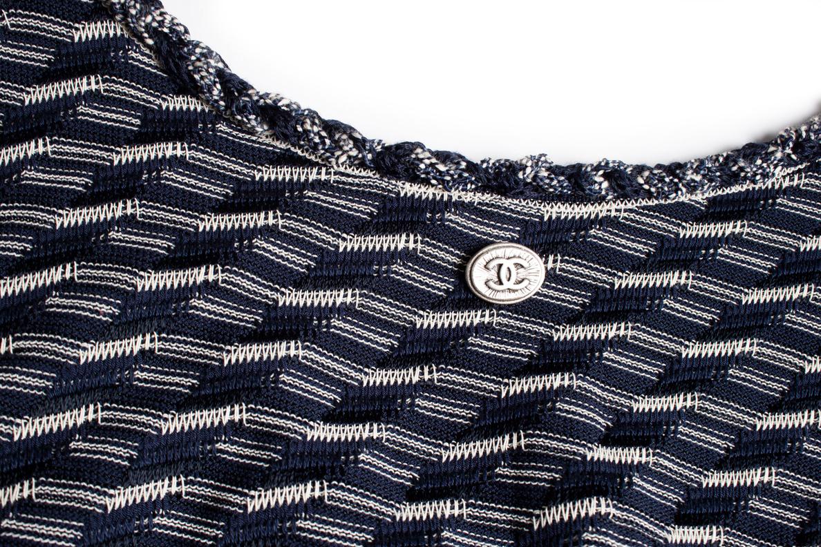 Chanel, Blue and white wrap dress In Excellent Condition For Sale In AMSTERDAM, NL