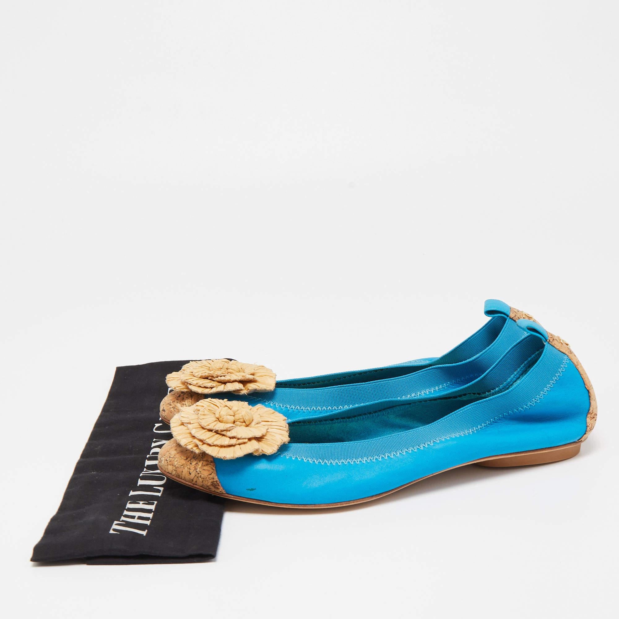Chanel Blue/Beige Leather and Cork Cap Toe Camellia CC Ballet Flats Size 41 4