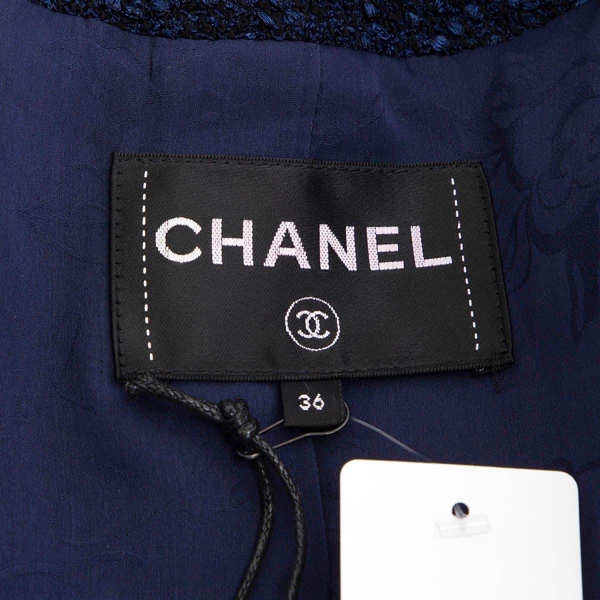 CHANEL - Veste en coton mélangé bleu et noir, taille 36, état neuf avec étiquettes, années 16 en vente 2