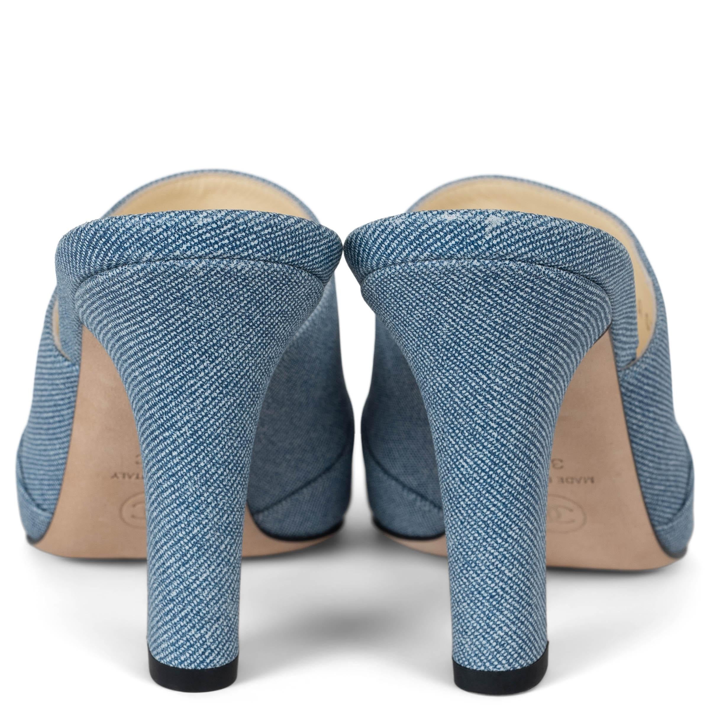 De las mujeres CHANEL azul y negro denim y grosgrain 17S Mules Zapatos 38 en venta