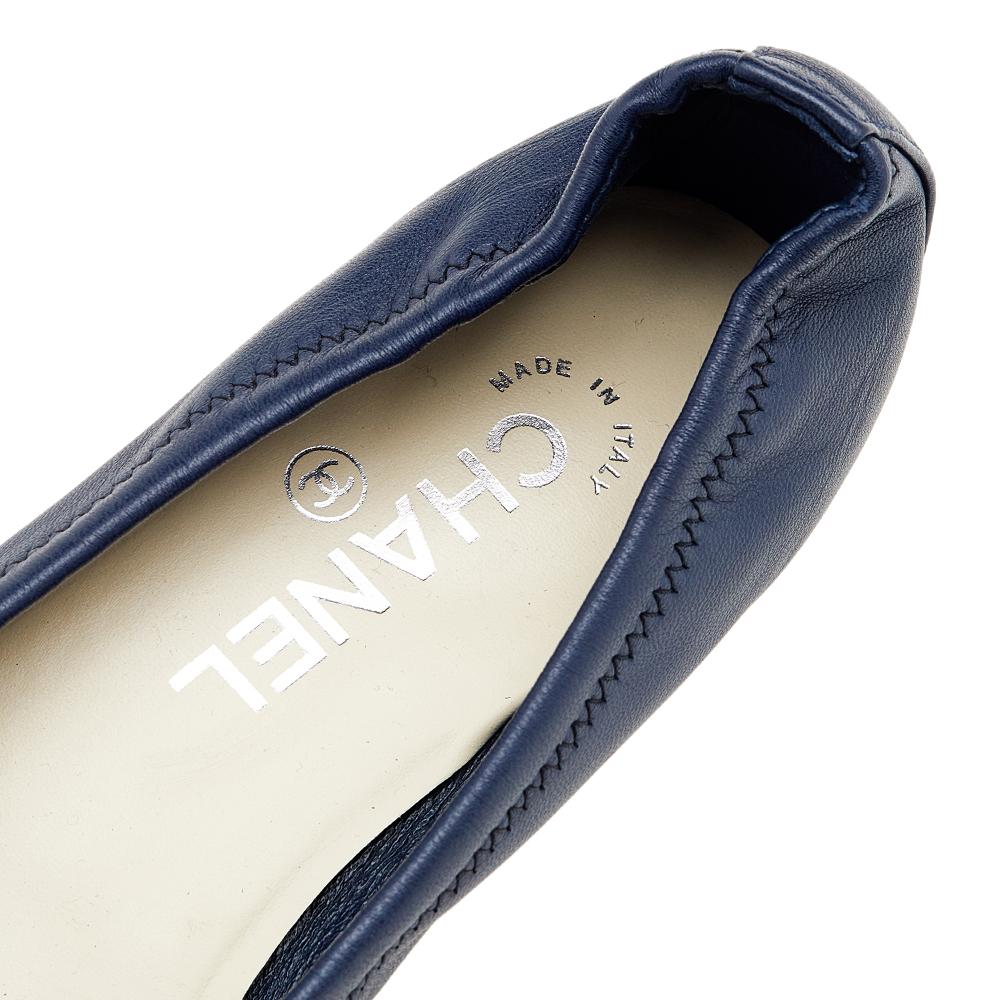 Women's Chanel Blue/Black Leather CC Cap Toe Ballet Flats Size 35.5