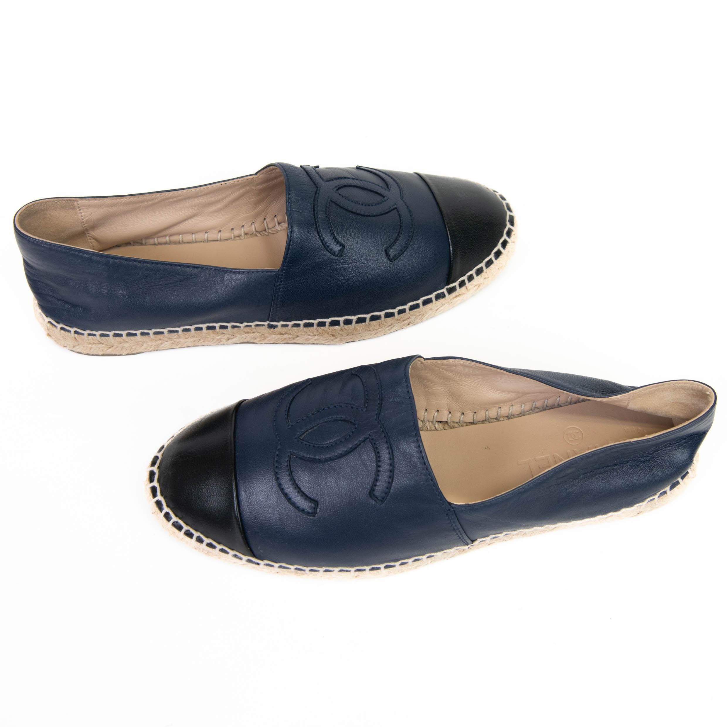 Women's or Men's Chanel Blue/Black Leather CC Cap Toe Espadrilles Flats 38