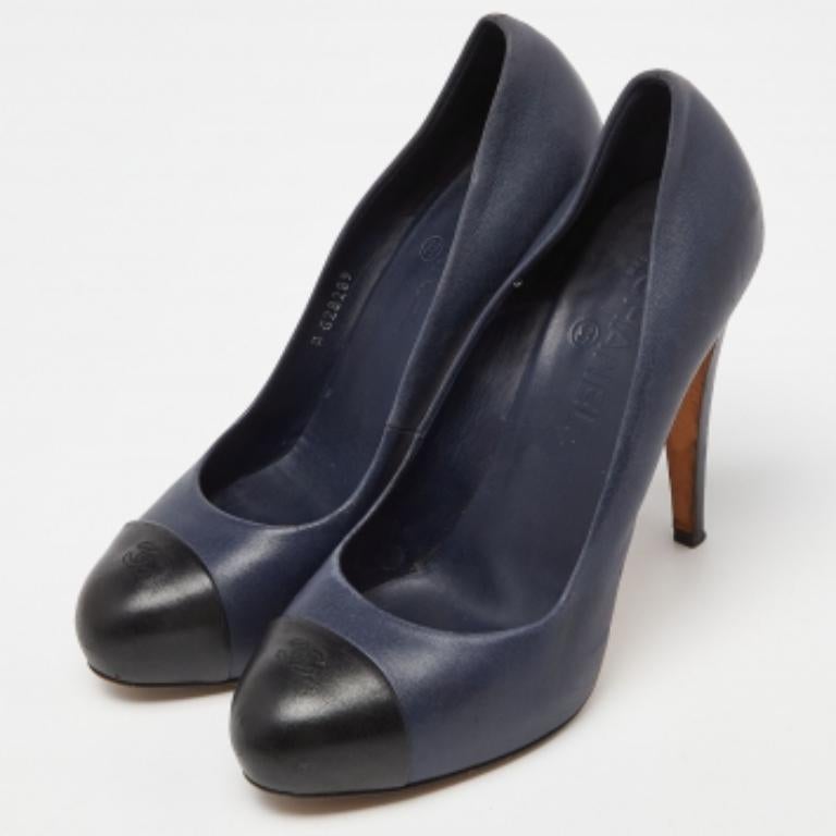 Setzen Sie mit diesen Designer-Pumps ein schickes Stil-Statement. Sie zeichnen sich durch einen robusten Absatz und eine strapazierfähige Sohle aus, perfekt für Ihre modischen Ausflüge!