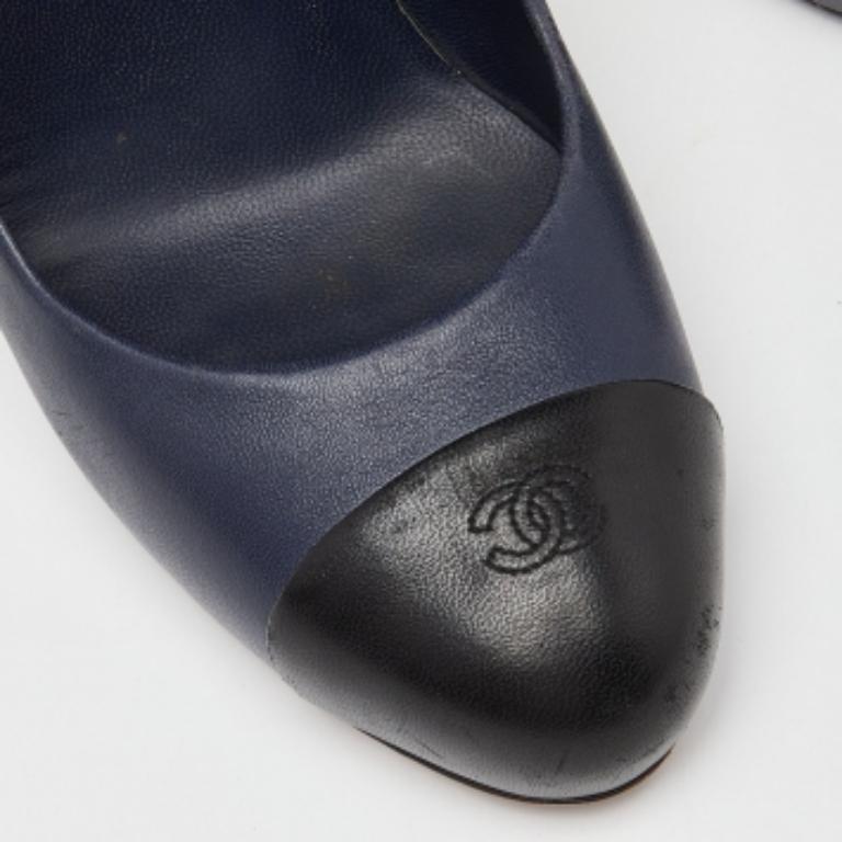 Chanel Blau/Schwarz Leder CC Cap Toe Pumps Größe 40 Damen
