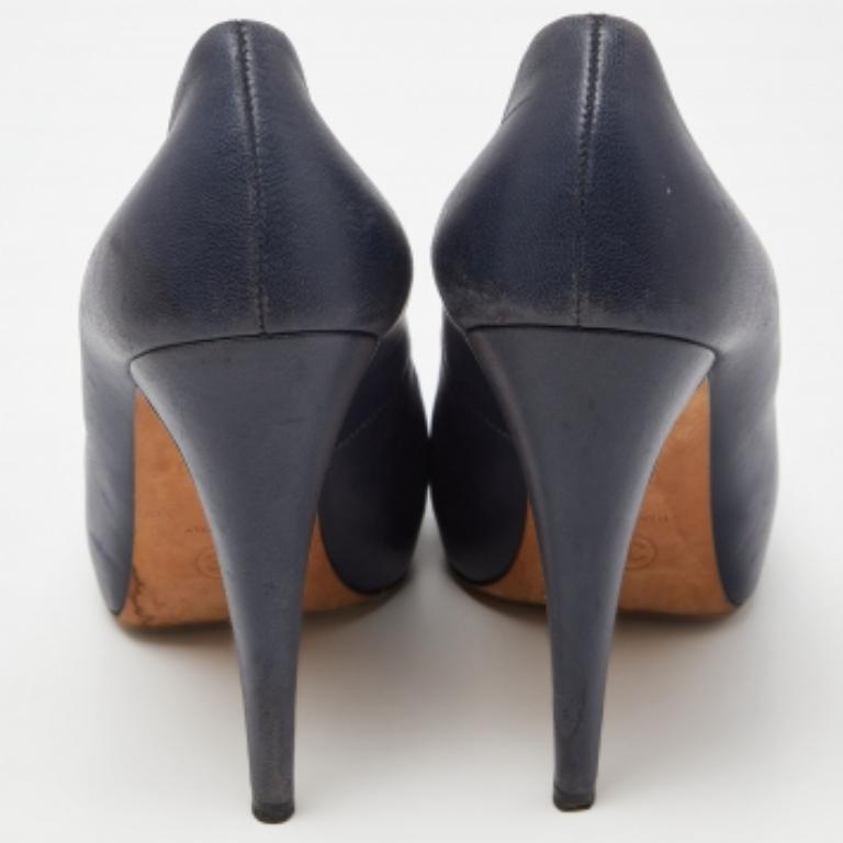 Chanel Blau/Schwarz Leder CC Cap Toe Pumps Größe 40 2