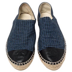 Chanel Blue/Black Tweed And Leather CC Cap Toe Espadrille Flats Size 38