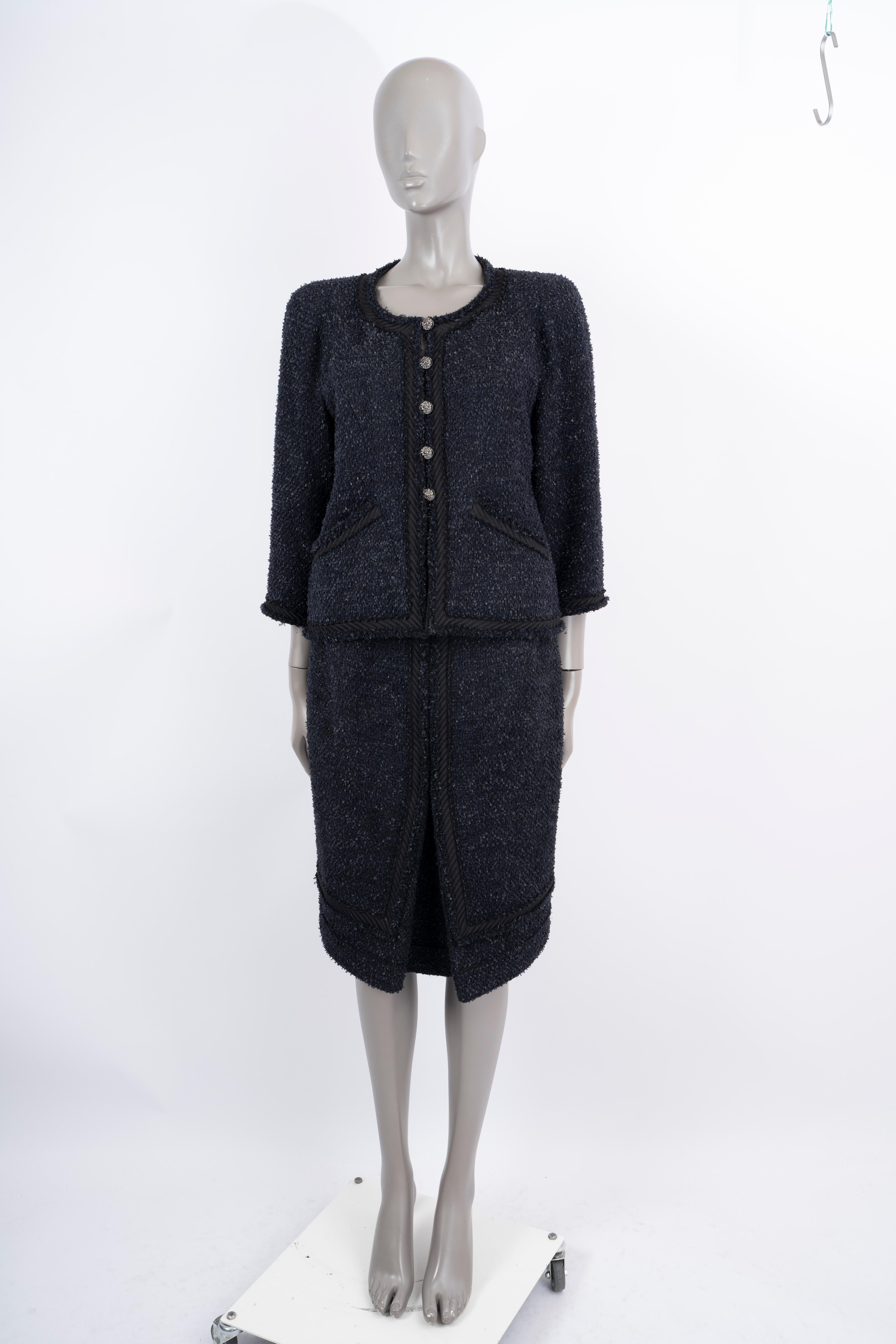 CHANEL blue & black wool 2009 09A TWEED Skirt 44 XL For Sale 6