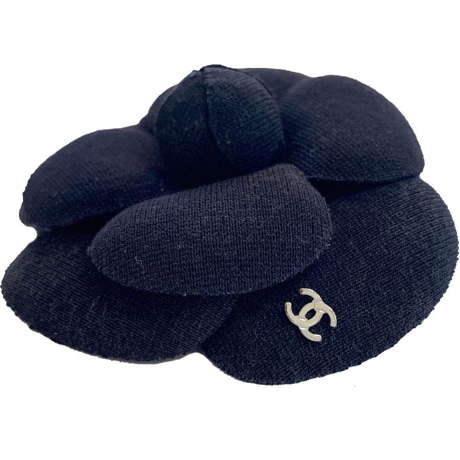 CHANEL Blue Camellia Brooch In New Condition In Paris, FR