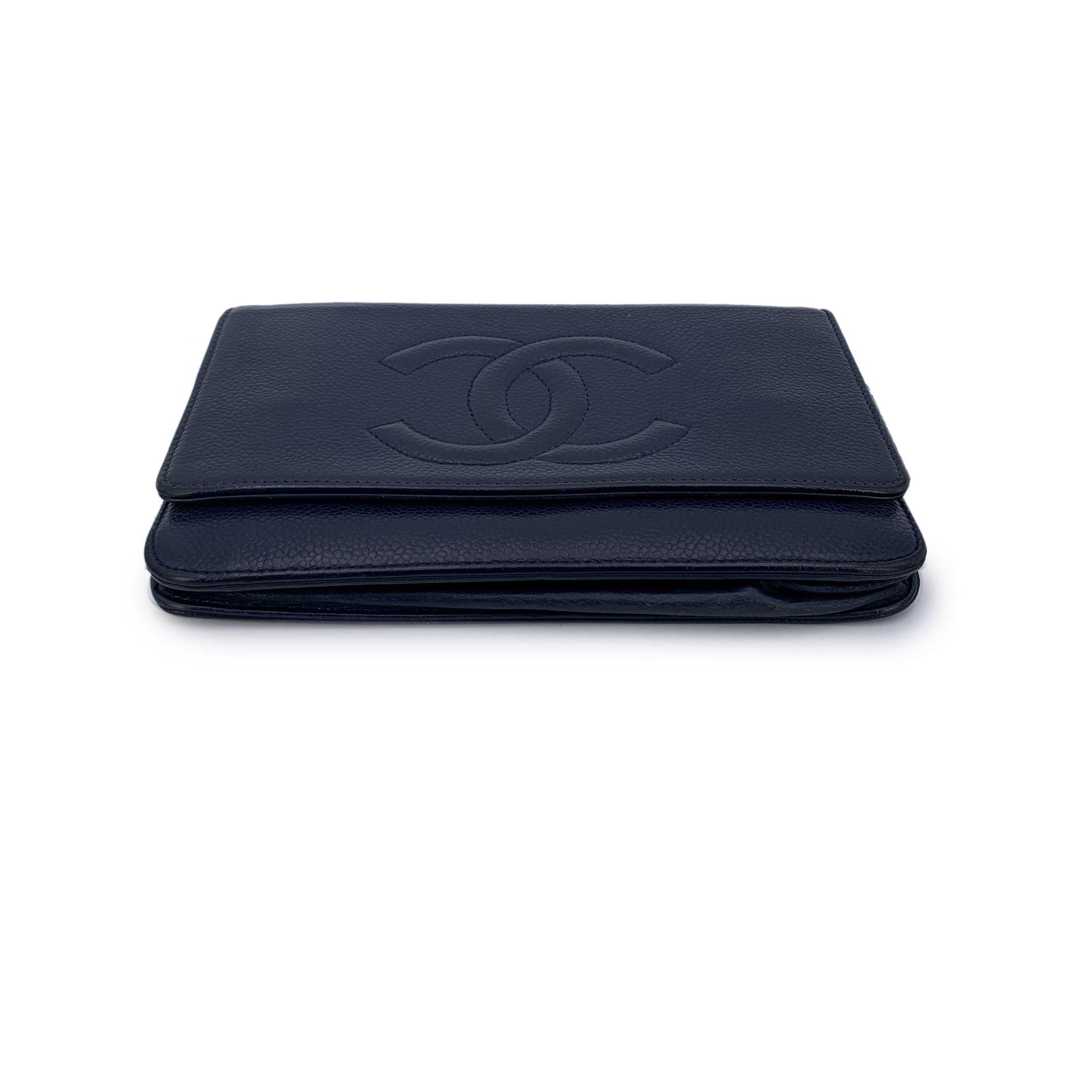 Chanel Blue Caviar Leather CC Logo Wallet on Chain Woc Crossbody Bag In Good Condition In Rome, Rome