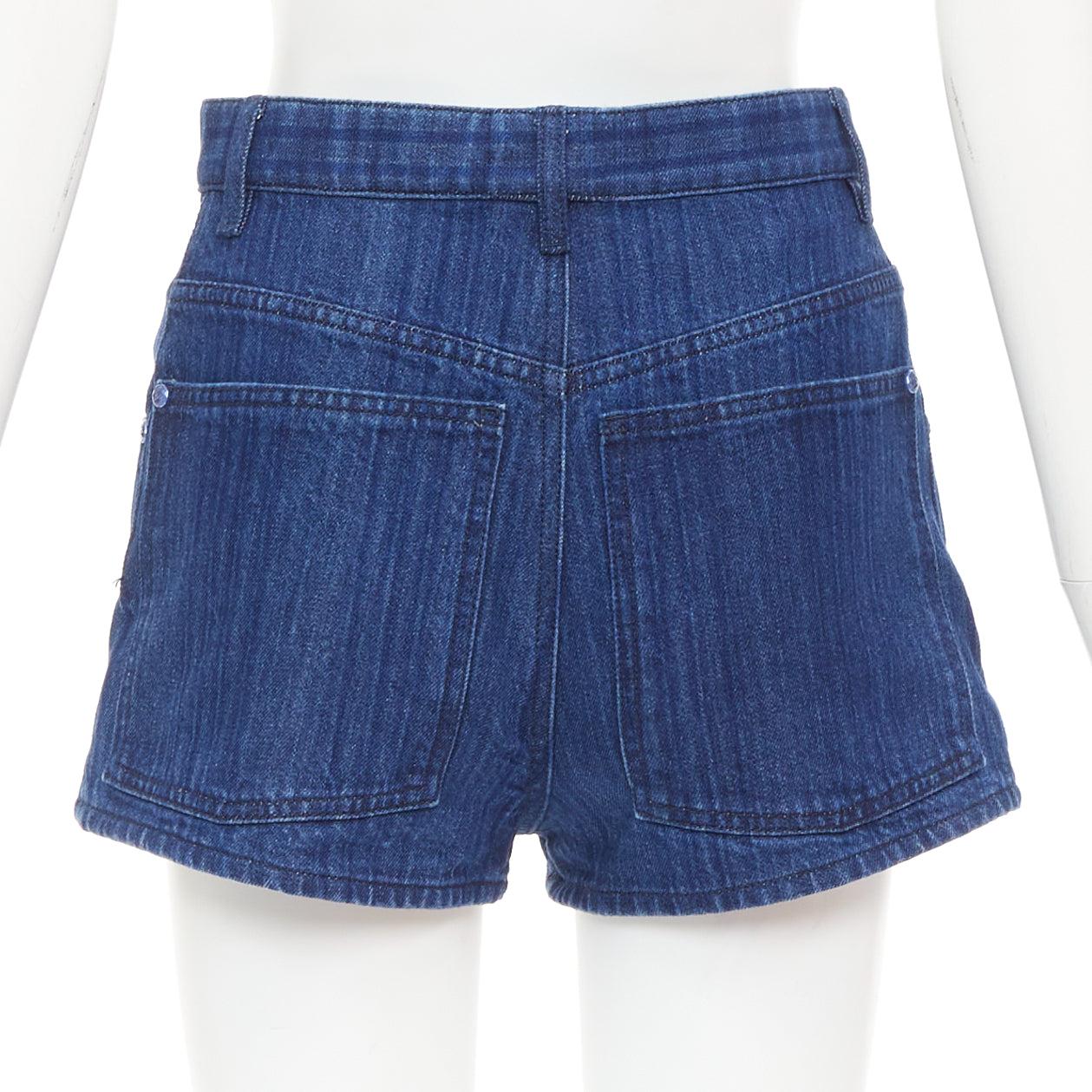 De las mujeres CHANEL azul CC logo tejida trompe loeil denim pantalones cortos de talle alto FR34 XS en venta