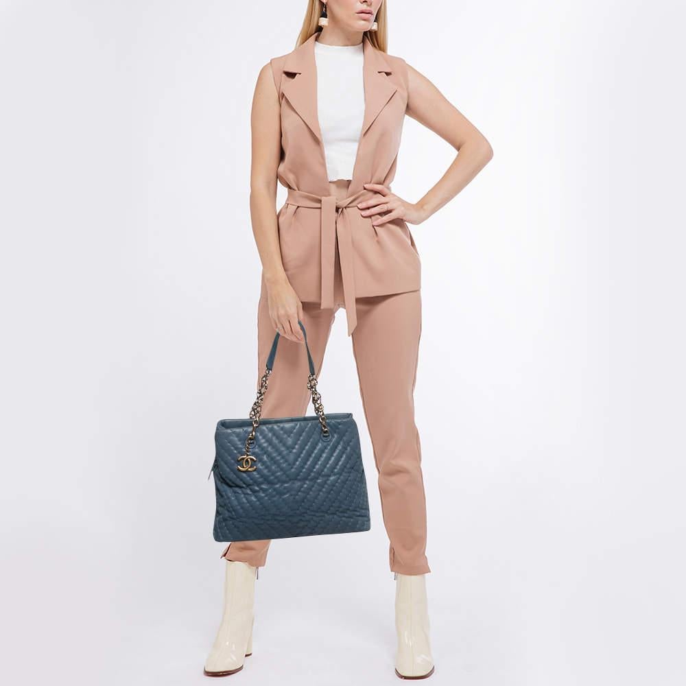 This alluring tote bag for women has been designed to assist you on any day. Convenient to carry and fashionably designed, the tote is cut with skill and sewn into a great shape. It is well-equipped to be a reliable accessory.

Includes
Authenticity