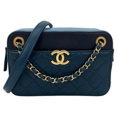 Chanel Blaues Farbblock-Kameraetui NEU