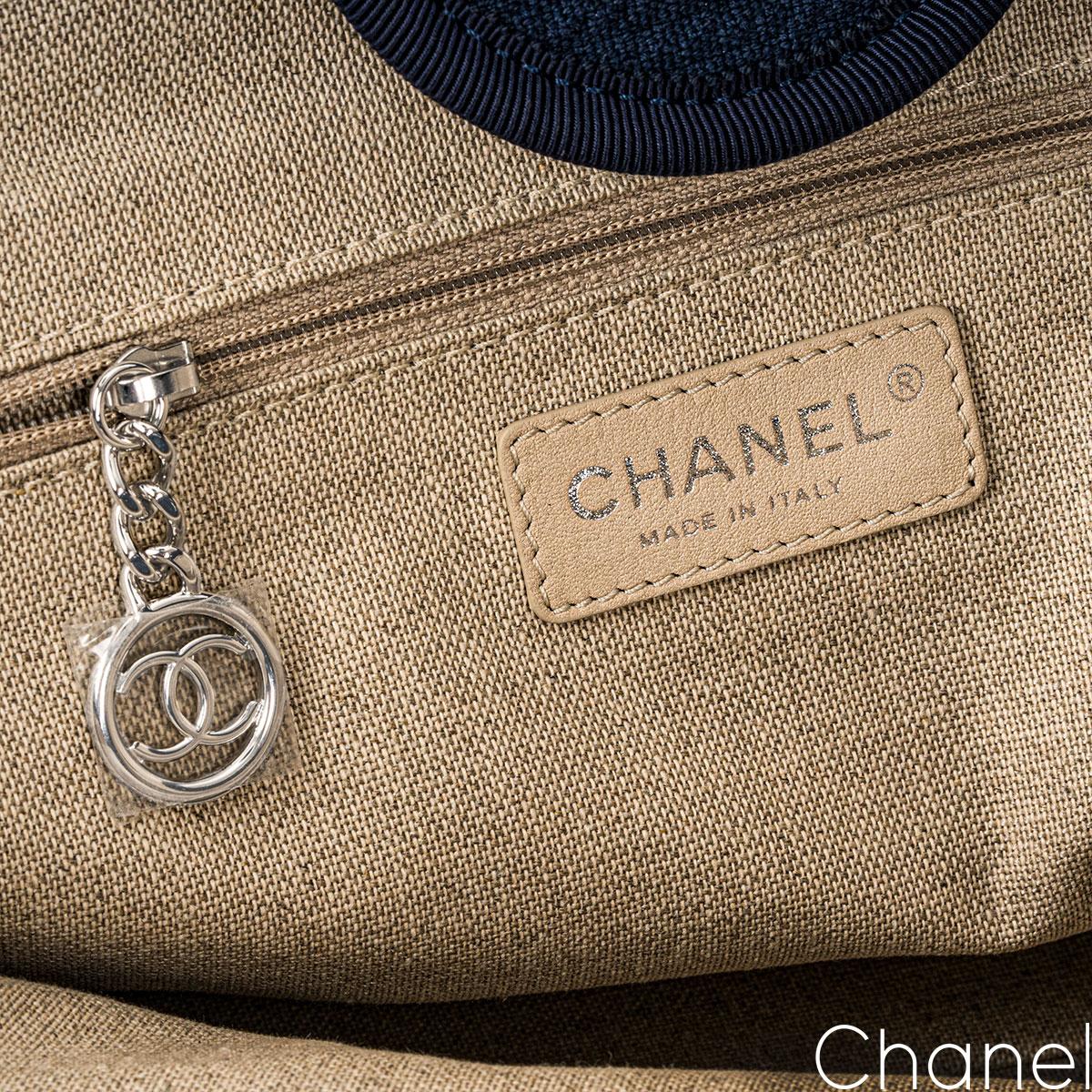 Chanel Bleu Deauville Grand Shopping Tote Bag en vente 1