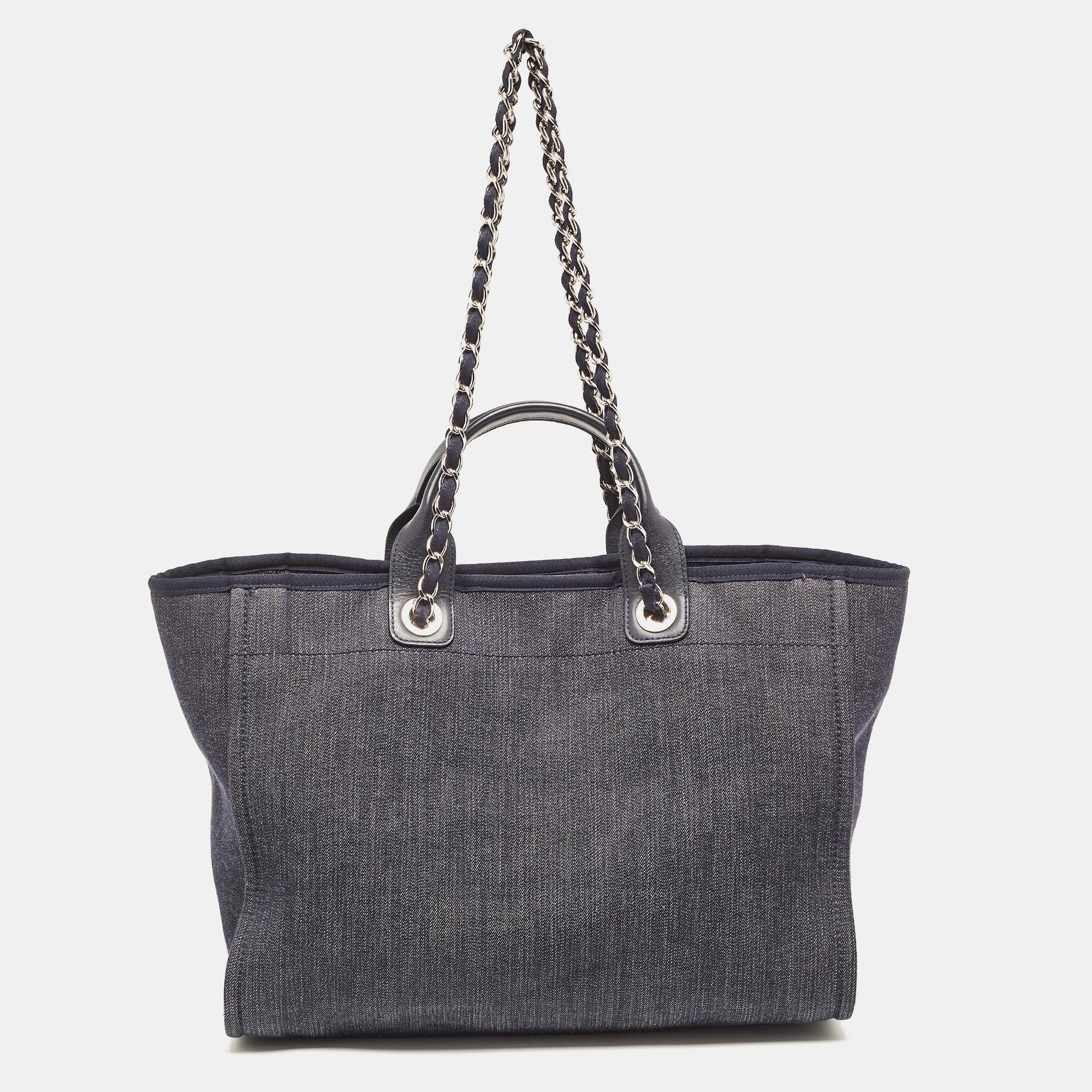 Chanel Bolso mediano Deauville de tela vaquera azul y piel 2