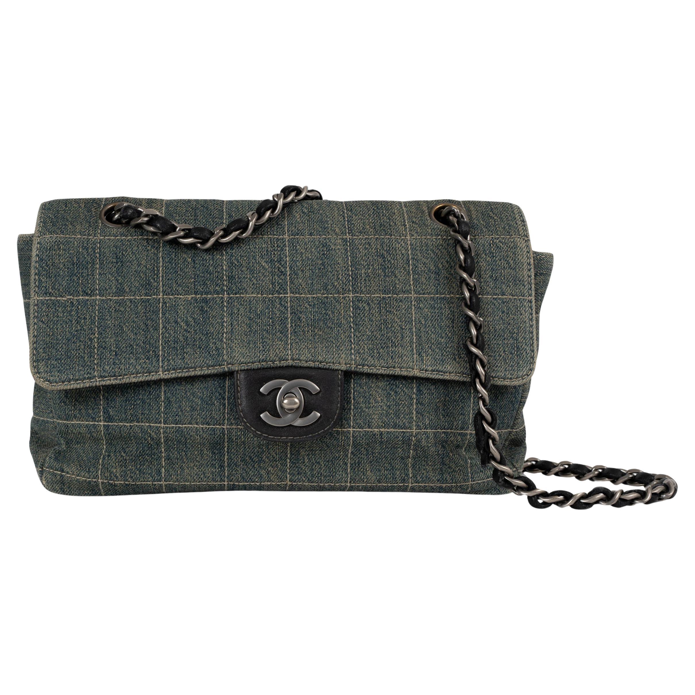 How to remove creases from Chanel bag?