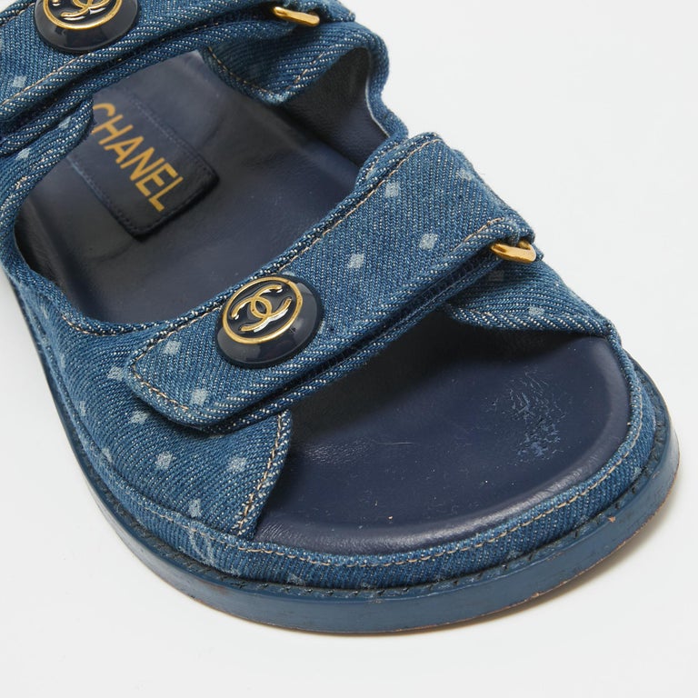Chanel Denim Dad Interlocking Slingback Sandals Blue CHANEL | Shoes | Authentic Chanel Denim Dad Interlocking  main image 4