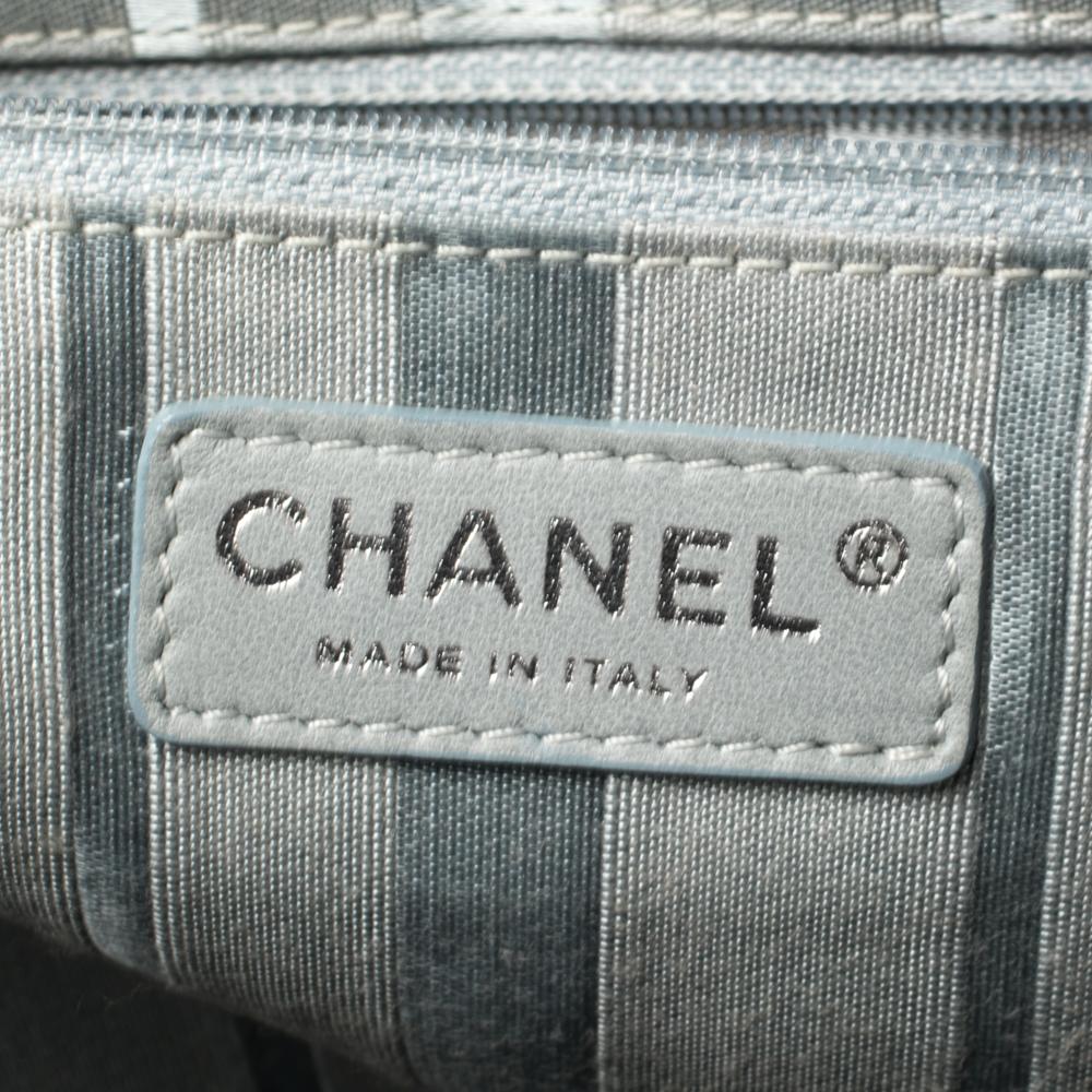 Chanel Blue Denim Disc Tote In Good Condition In Dubai, Al Qouz 2