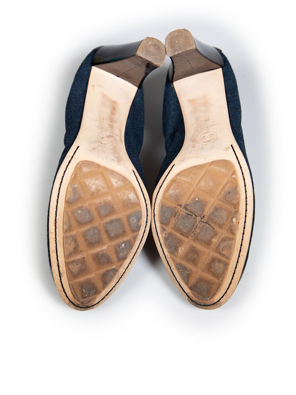 Chanel Blue Denim Pumps con tacco alto taglia IT 38 In condizioni buone a London, GB